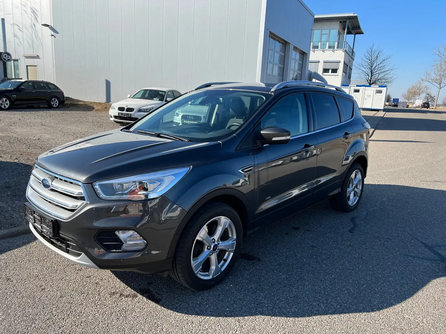 Ford Kuga *Neues Modell*Diesel*4x4* Grau - 2