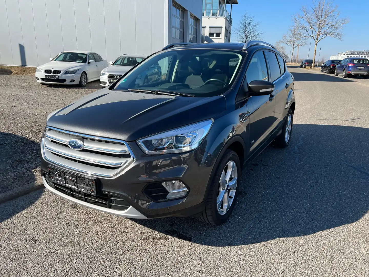 Ford Kuga *Neues Modell*Diesel*4x4* Grau - 1