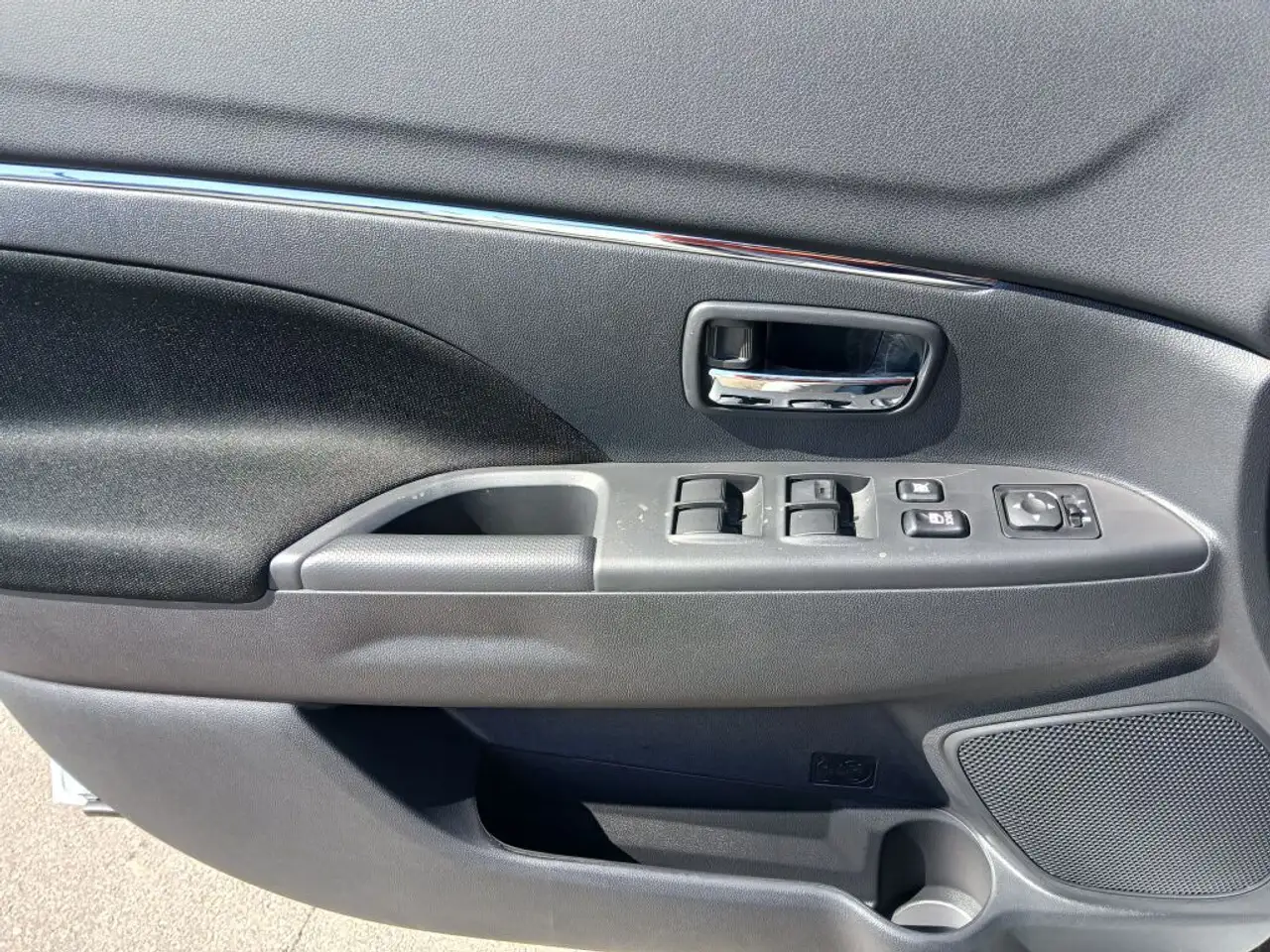 Mitsubishi RVR снимка Mitsubishi RVR