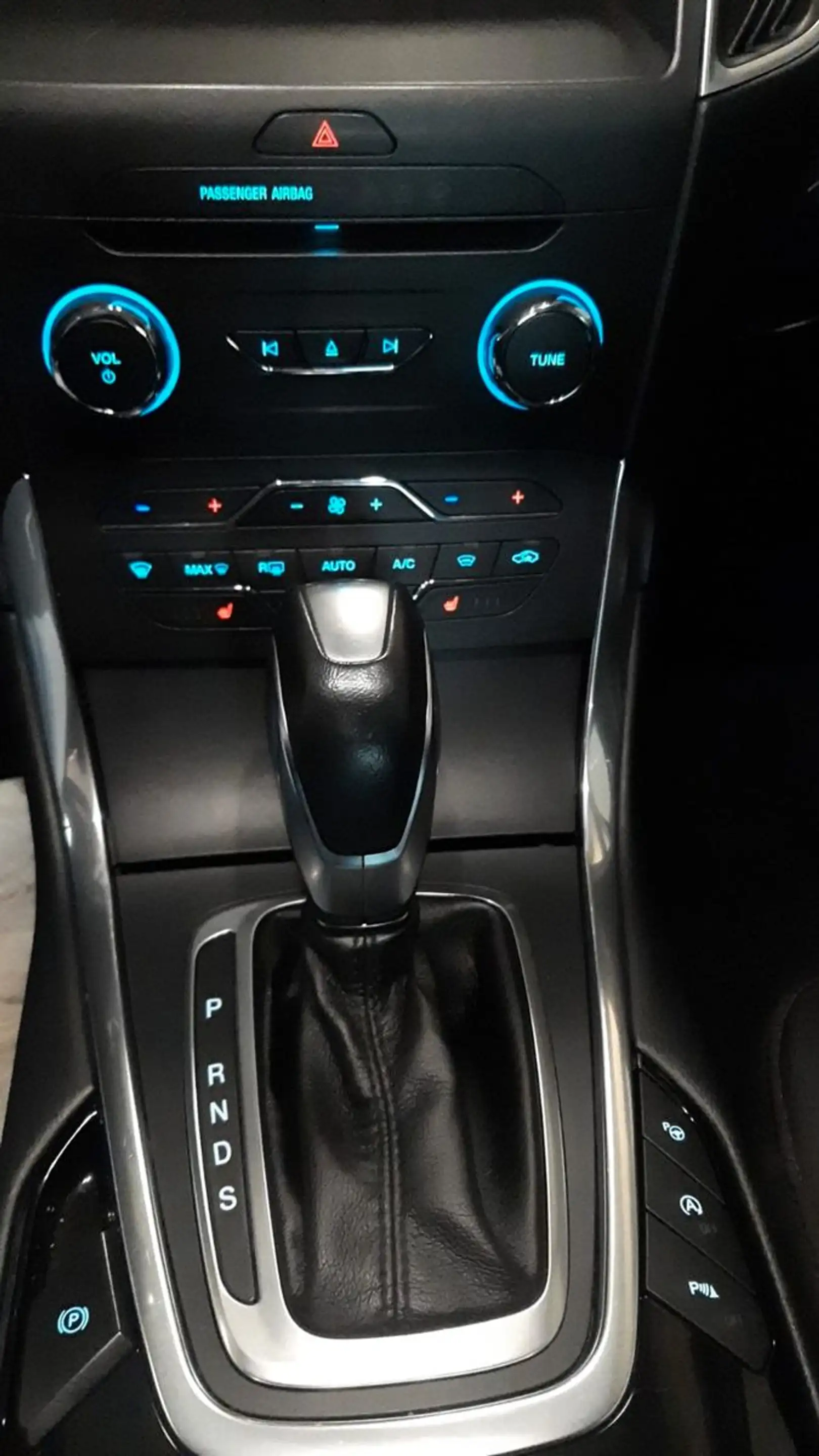 Ford S-Max S-MAX Titanium — photo 14