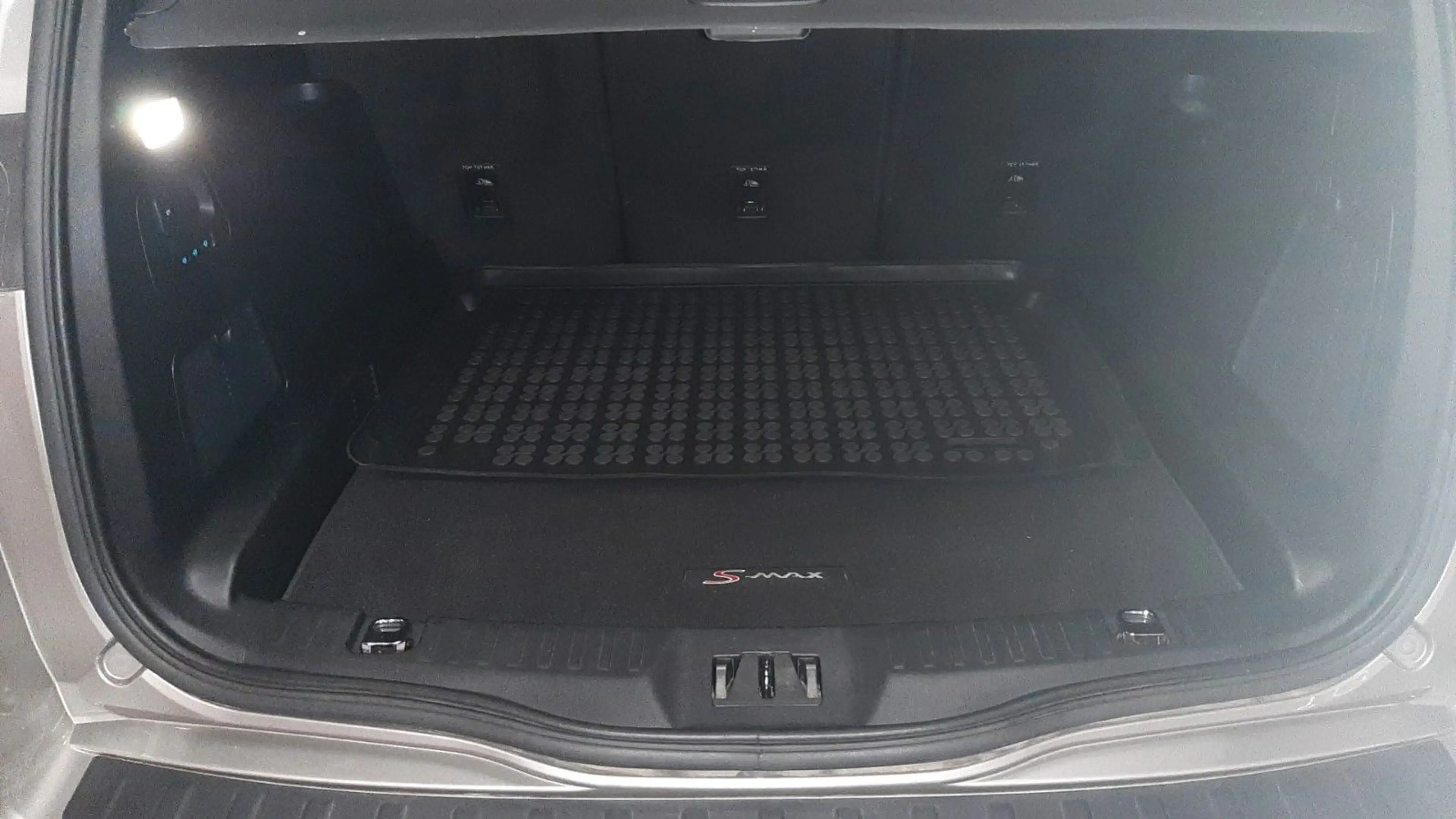 Ford S-Max S-MAX Titanium — photo 11