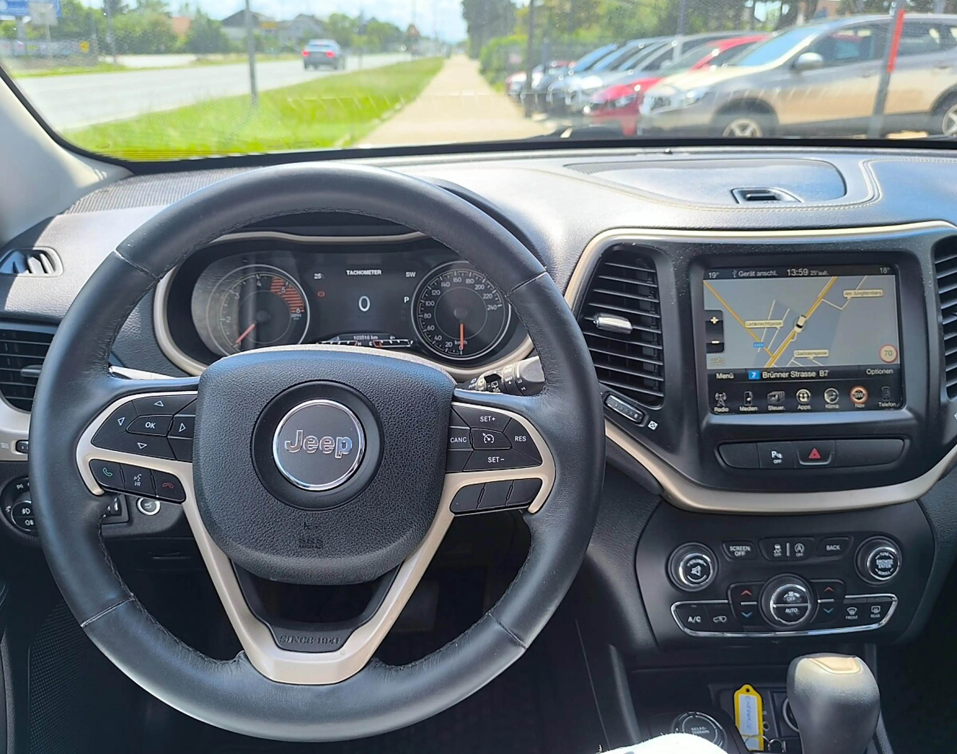 Jeep Cherokee 2,2 MultiJet II AWD Limited Aut. — photo 10