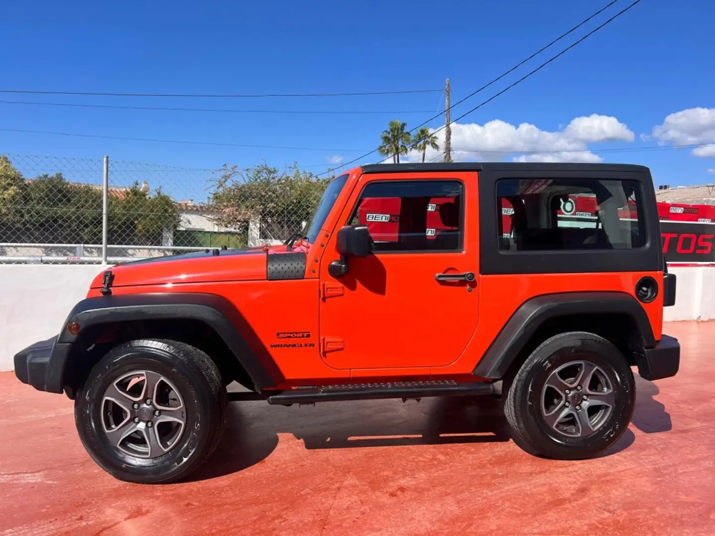 Jeep Wrangler 2.8CRD Sport Orange - 2