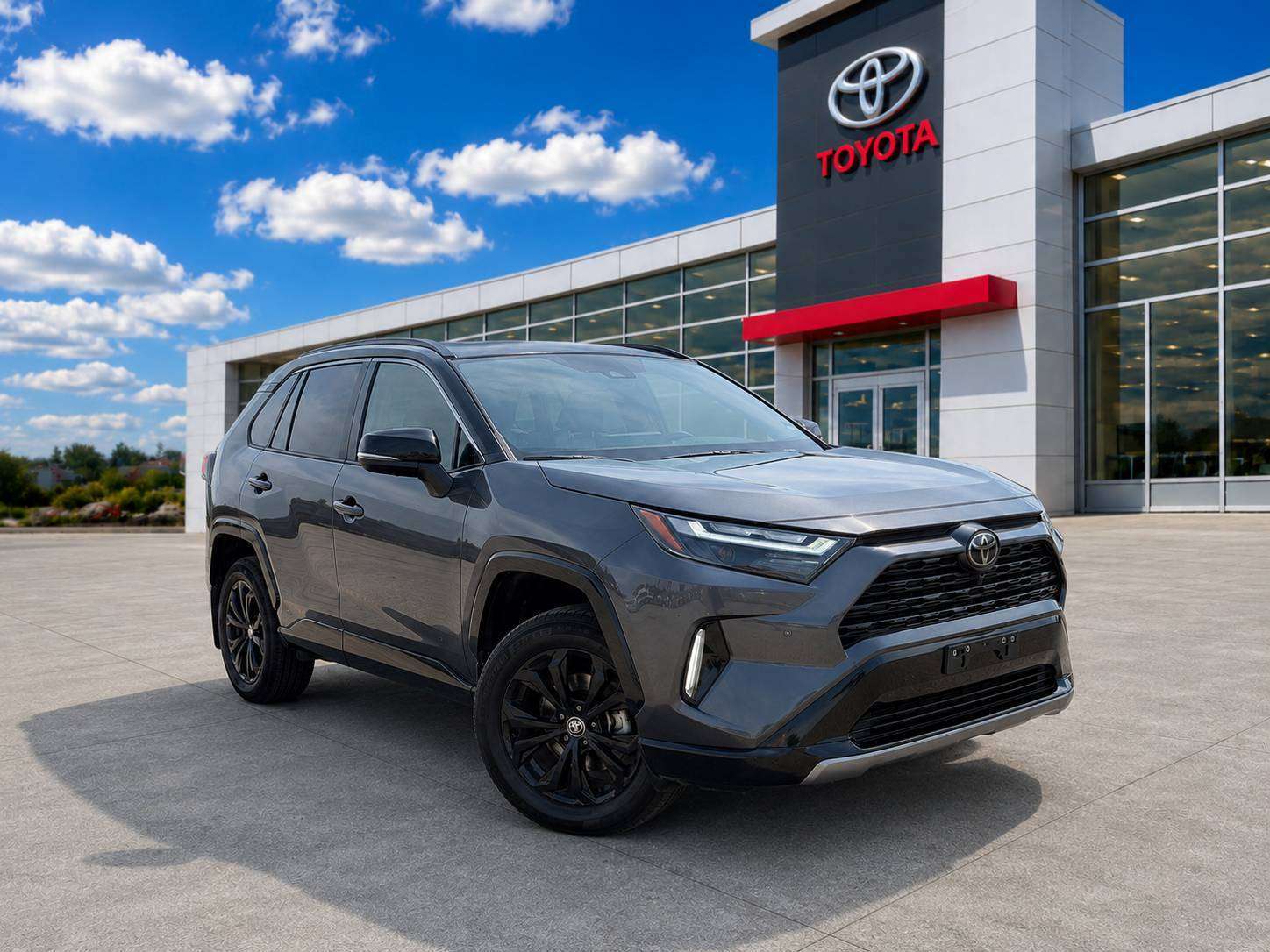2025 Toyota RAV4 XSE AWD | No Accidents | JBL | Low KM — снимка 2