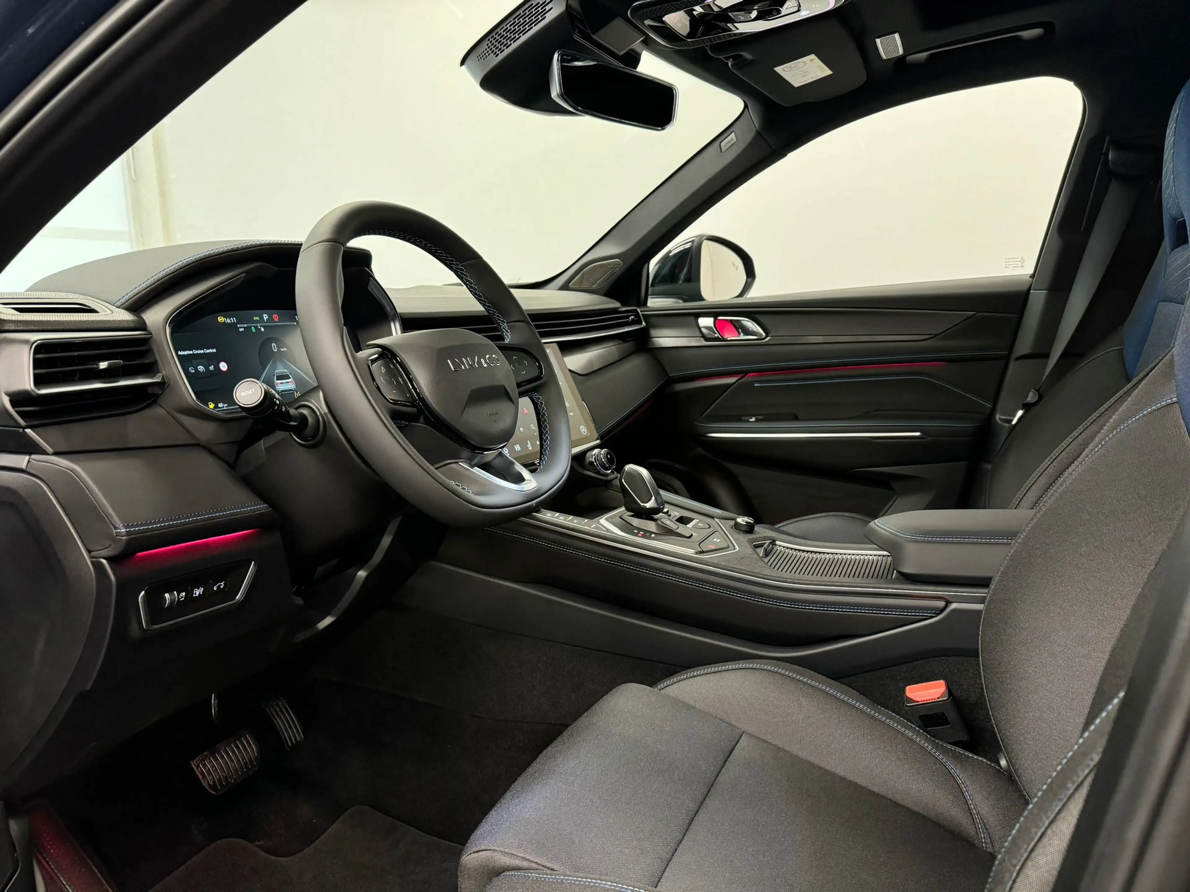Lynk & Co 01 1.5 | 360 Camera | Panoramadak | Apple Carplay/And — photo 25
