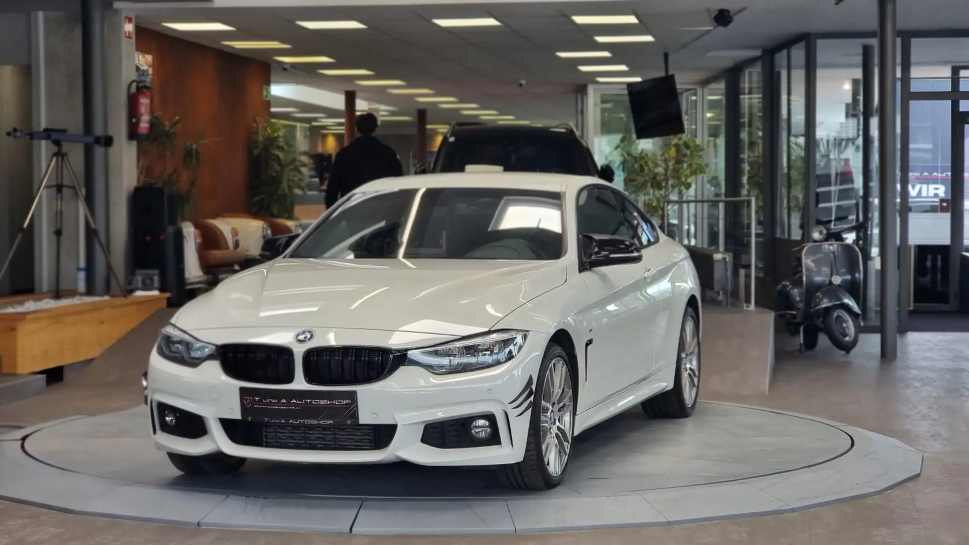 BMW 420 d xDrive M-Paket Coupe Aut. *Kamera*Navi*19Zoll* Weiß - 2