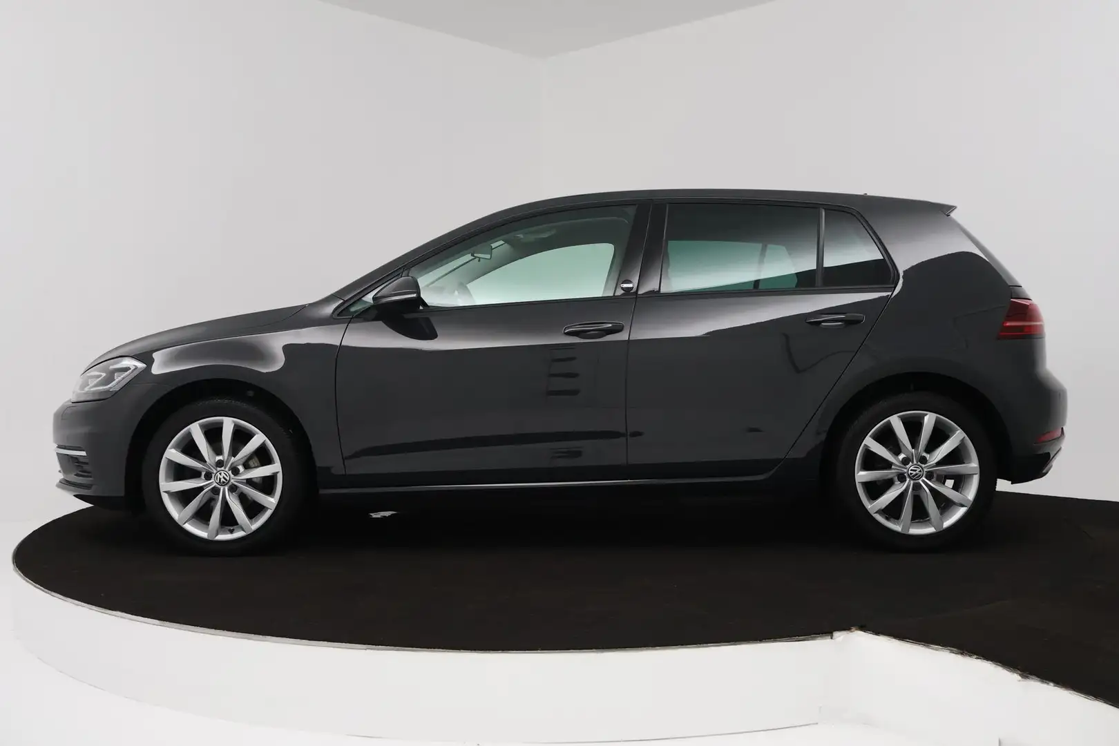 Volkswagen Golf 1.0 TSI Comfortline (PARKEERSENSOREN, CRUISE ADAPT Grijs - 2