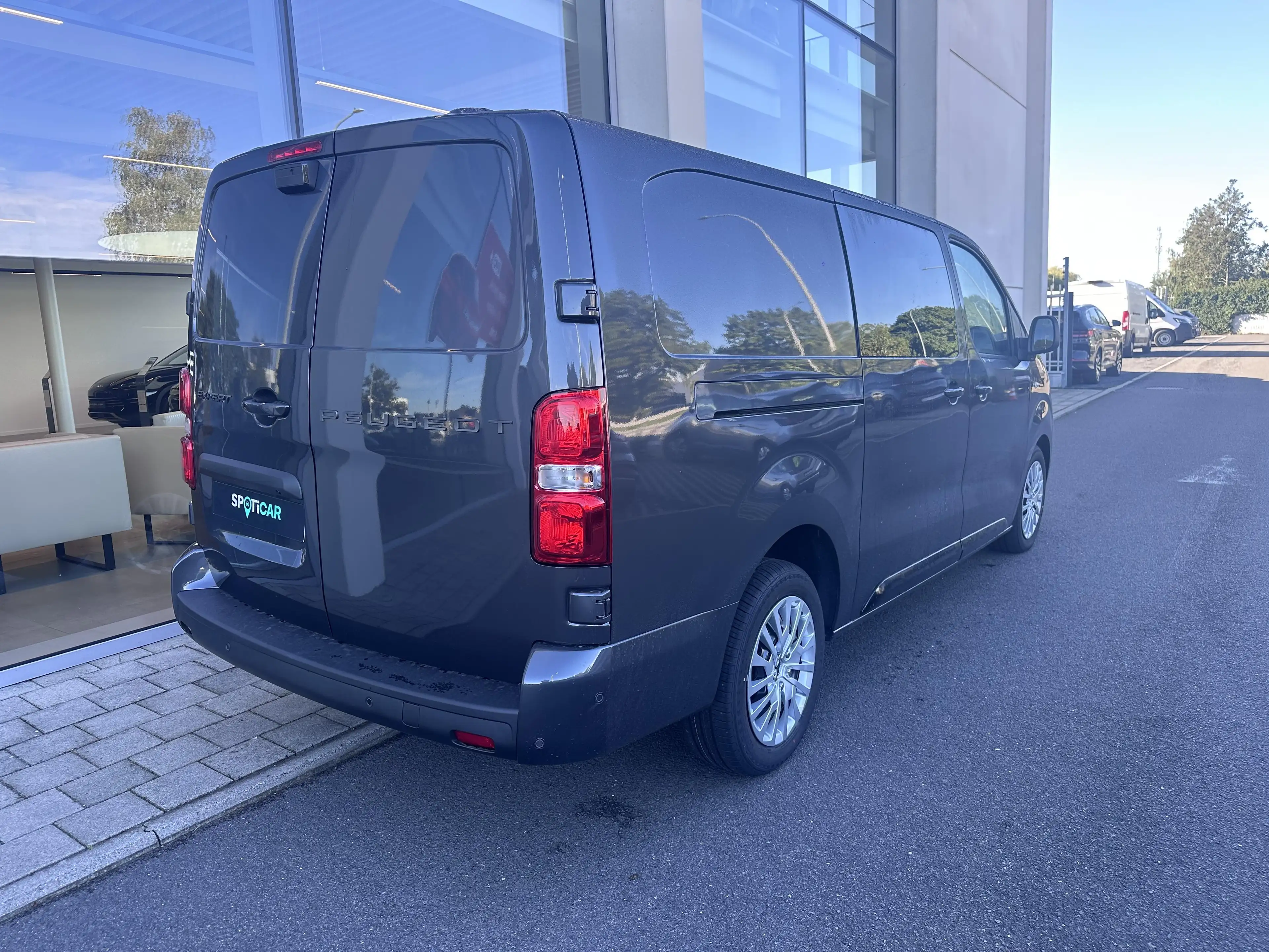 Peugeot Expert DUBBEL CABINE 2.2 DIESEL 180 EAT 8 — photo 4
