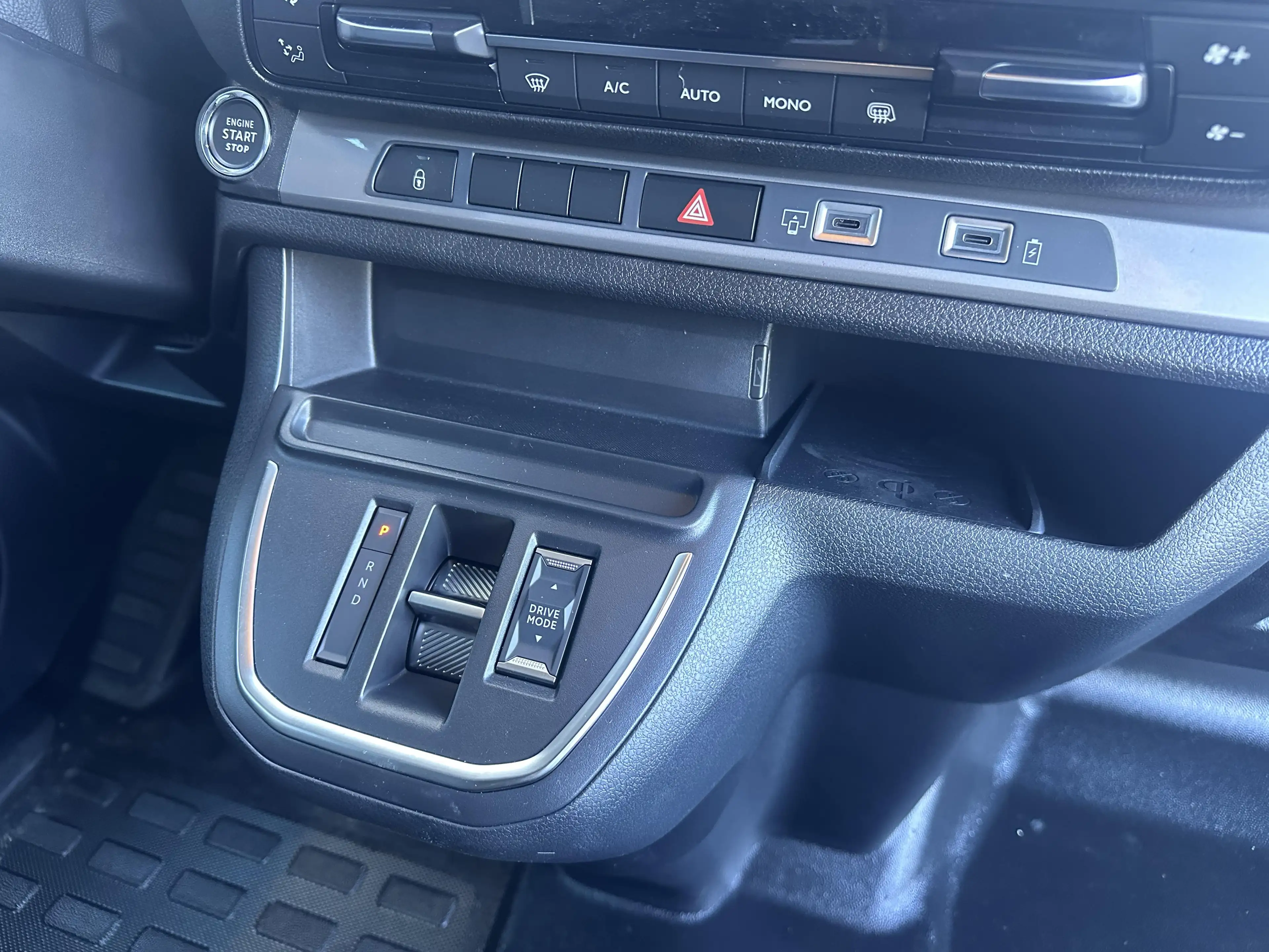 Peugeot Expert DUBBEL CABINE 2.2 DIESEL 180 EAT 8 — photo 5