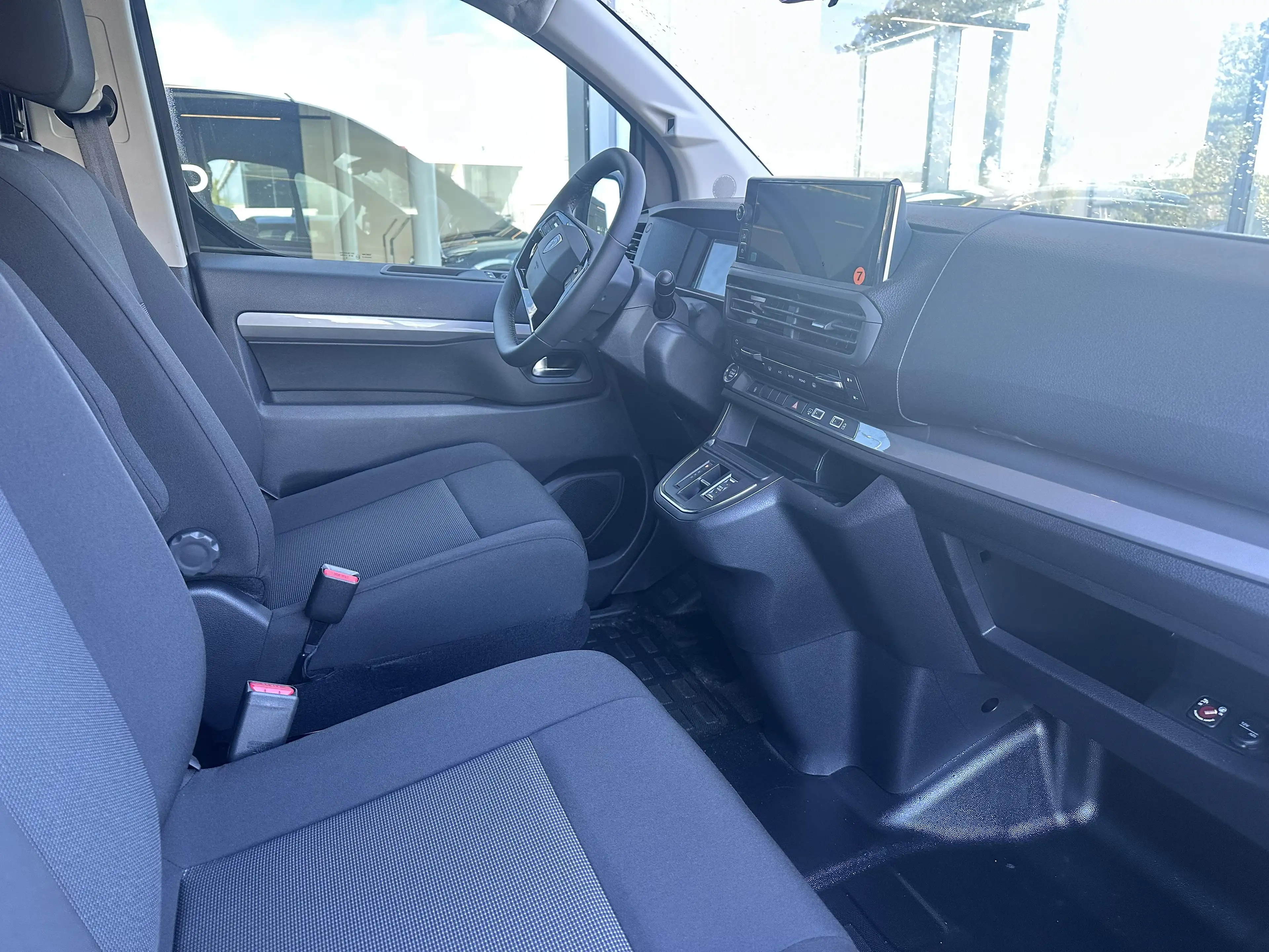 Peugeot Expert DUBBEL CABINE 2.2 DIESEL 180 EAT 8 — photo 3
