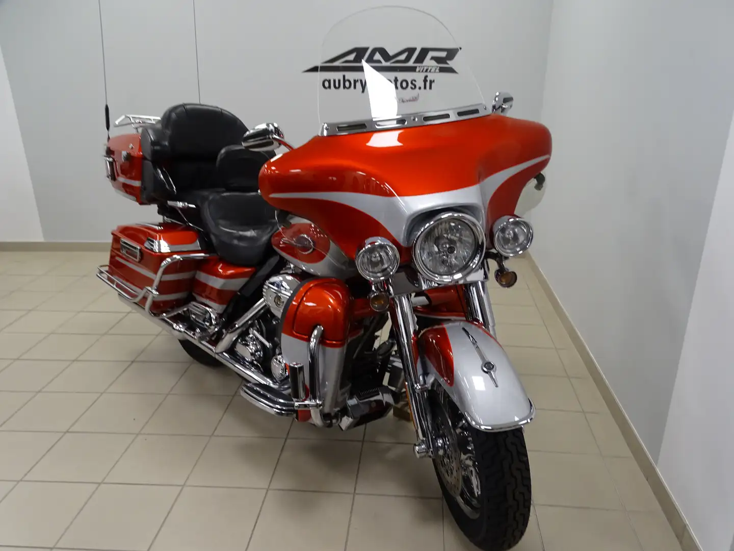 Harley-Davidson Electra Glide Portocaliu - 1