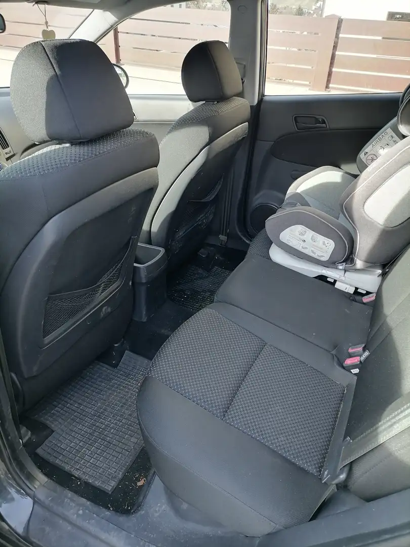 Hyundai i30 i30 1,6 CRDi Europe blue drive DPF Europe - 2