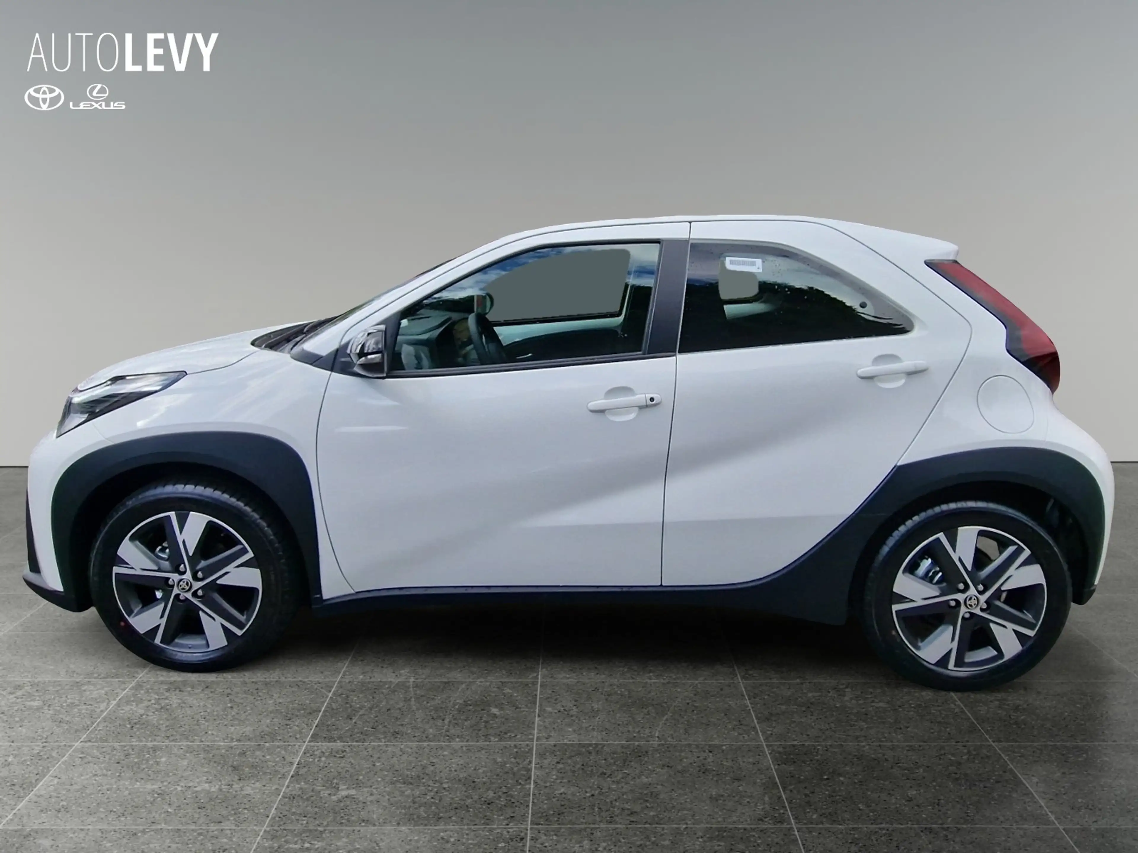 Toyota Aygo 1.5 Active Hybrid +SOFORT+SHZ+Kamera+CarPlay — photo 3