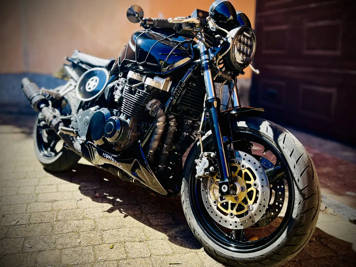 Kawasaki ZR 750 Cafè Racer Negro - 1