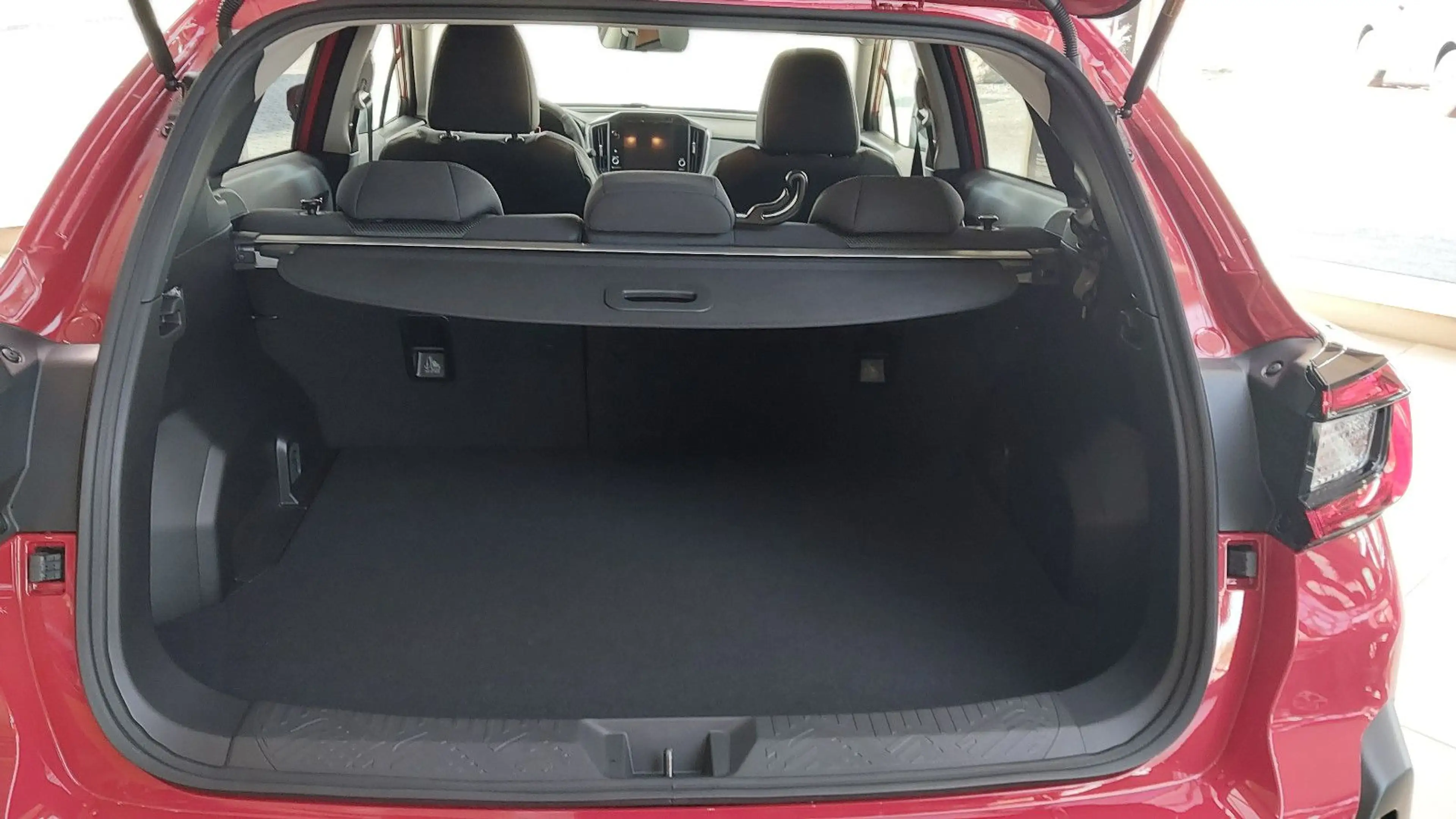 Subaru Crosstrek — photo 11