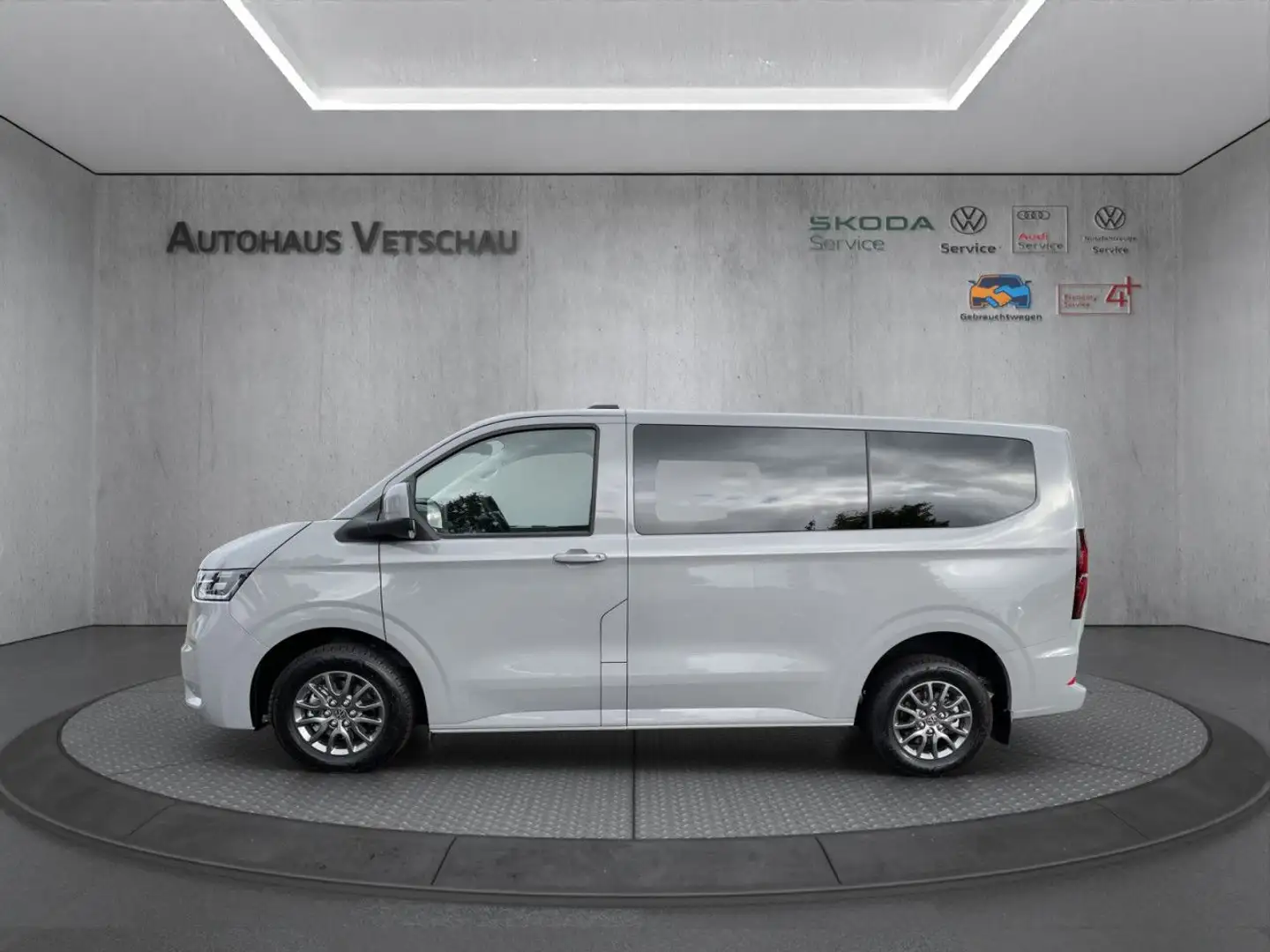 Volkswagen T7 Kombi T7 Transporter Kombi 2.0 TDI DSG KR Navi LED Klima Grau - 2