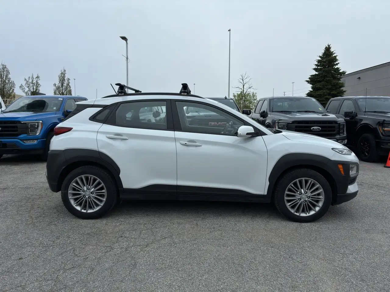 Hyundai KONA снимка Hyundai KONA