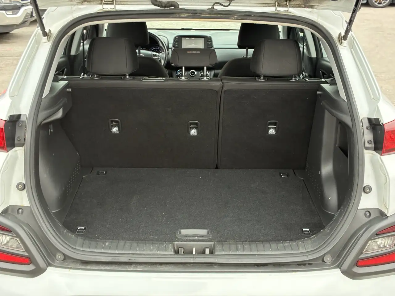 Hyundai KONA снимка Hyundai KONA