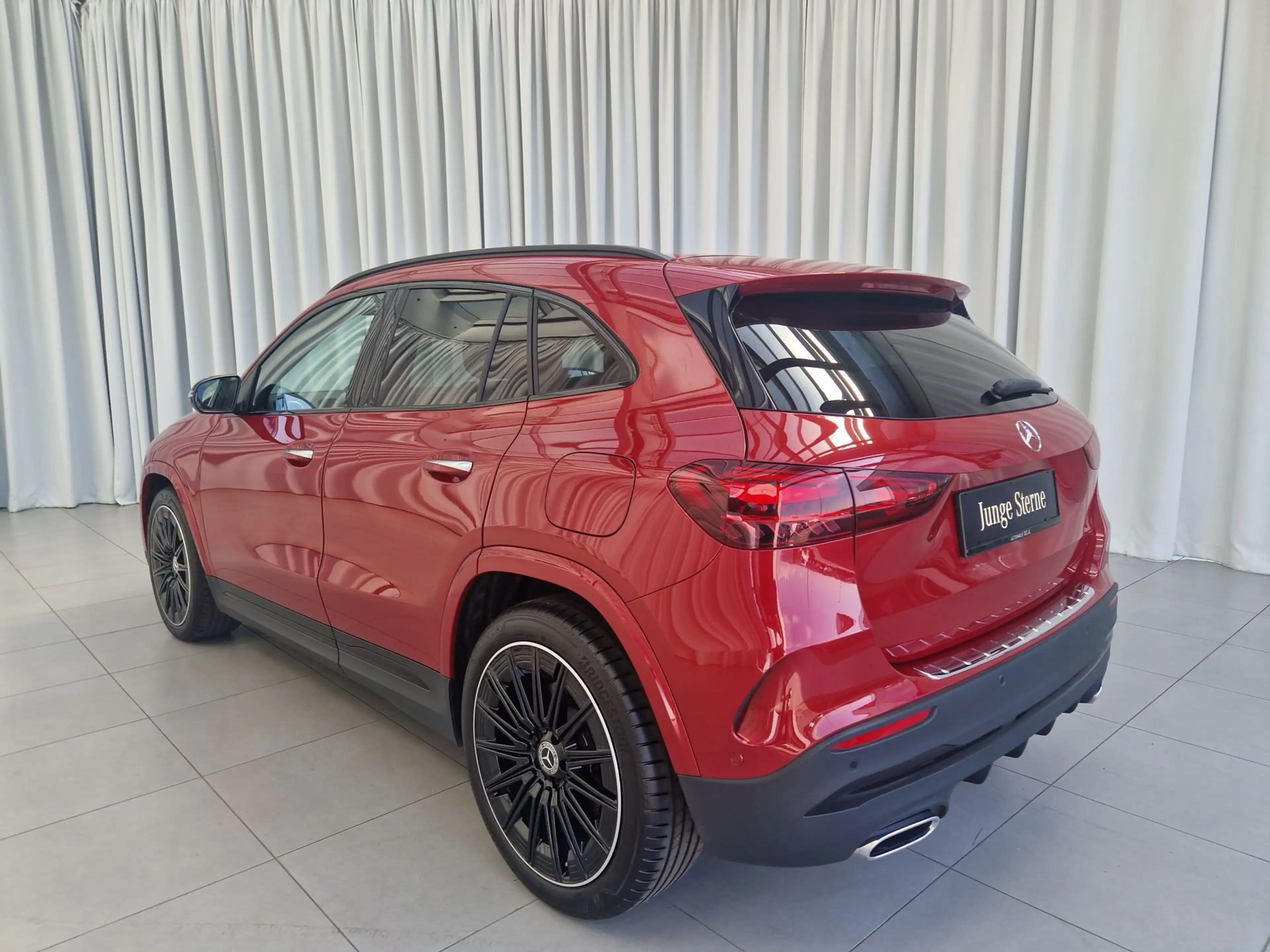 Mercedes-Benz GLA 220 d 4MATIC AMG Line AUT KlimaA LM PDC — photo 6