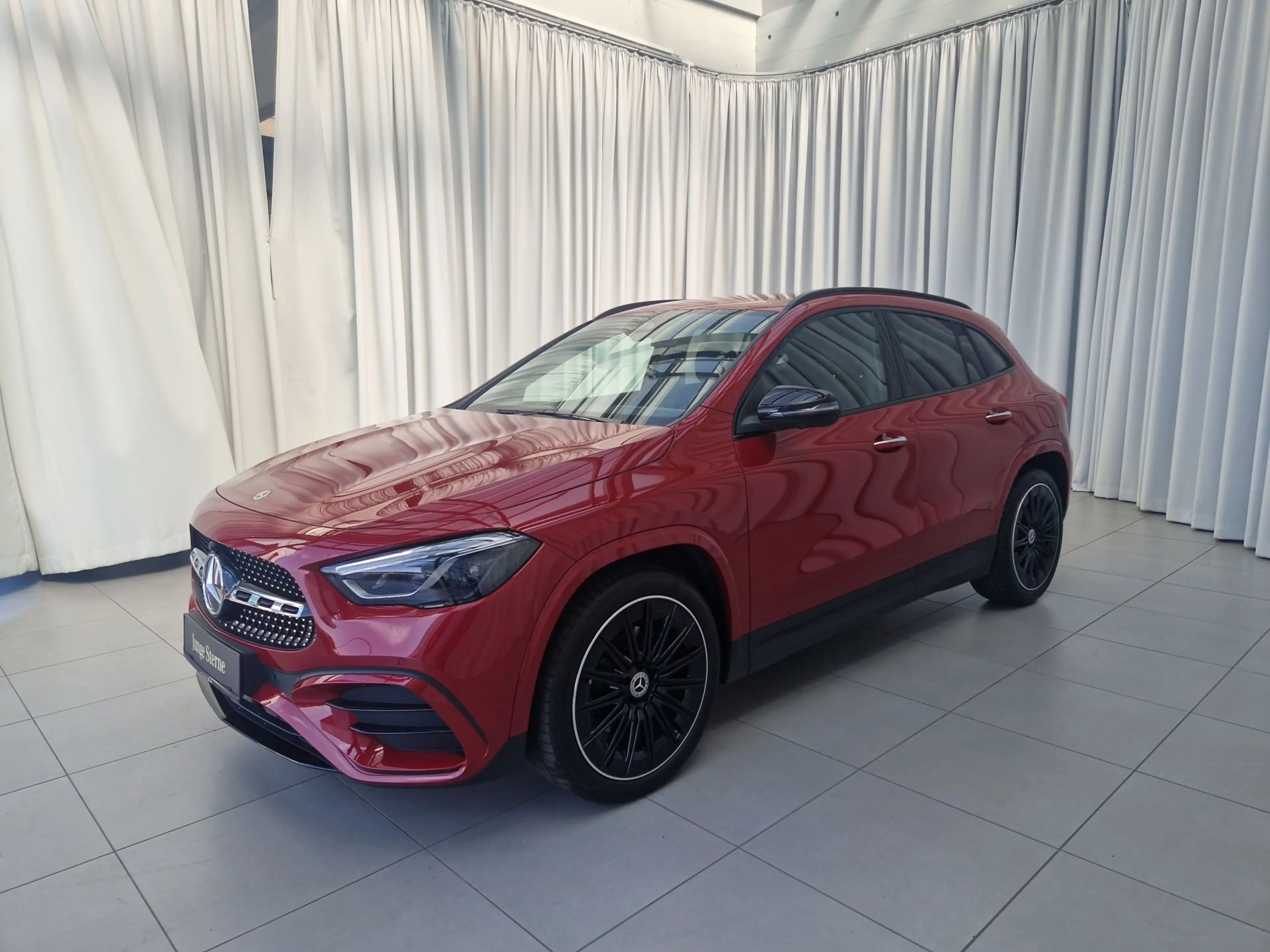 Mercedes-Benz GLA 220 d 4MATIC AMG Line AUT KlimaA LM PDC — photo 2