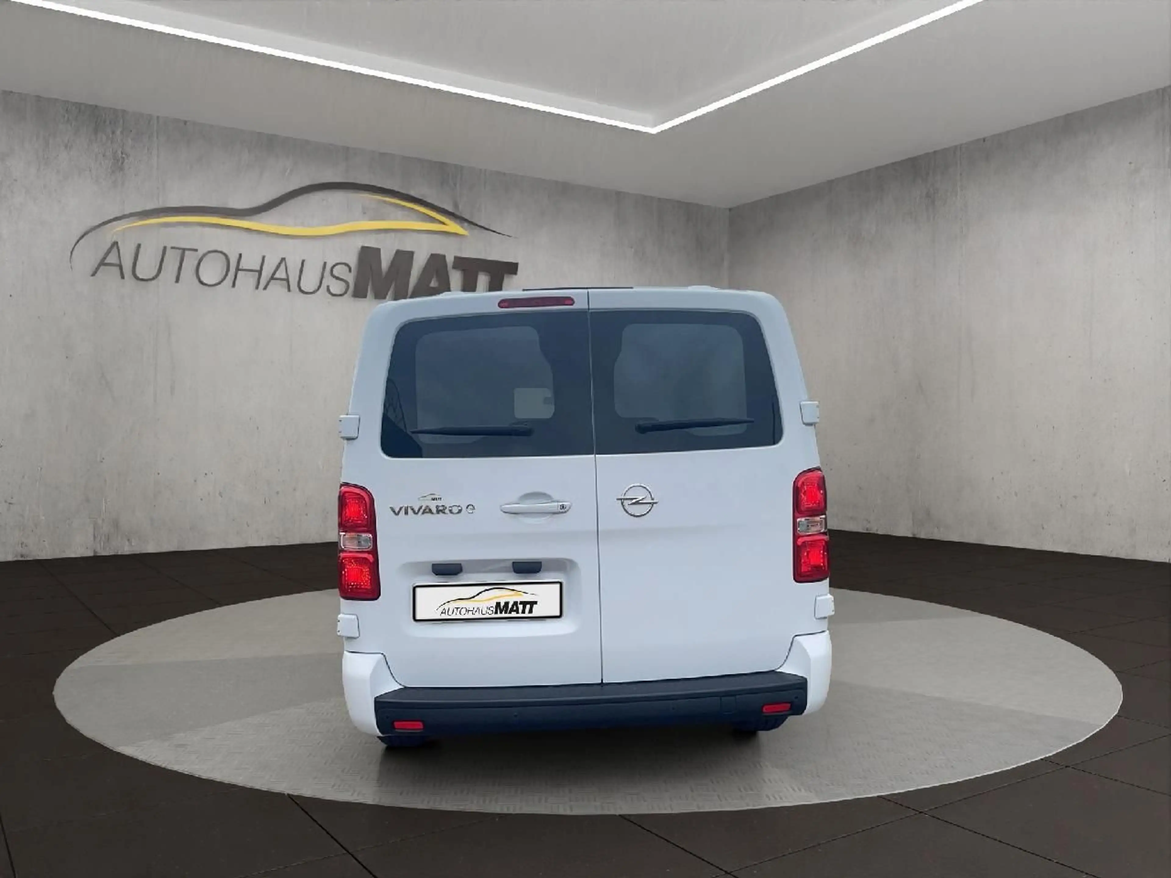 Opel Vivaro Kasten -e Basis L — photo 4