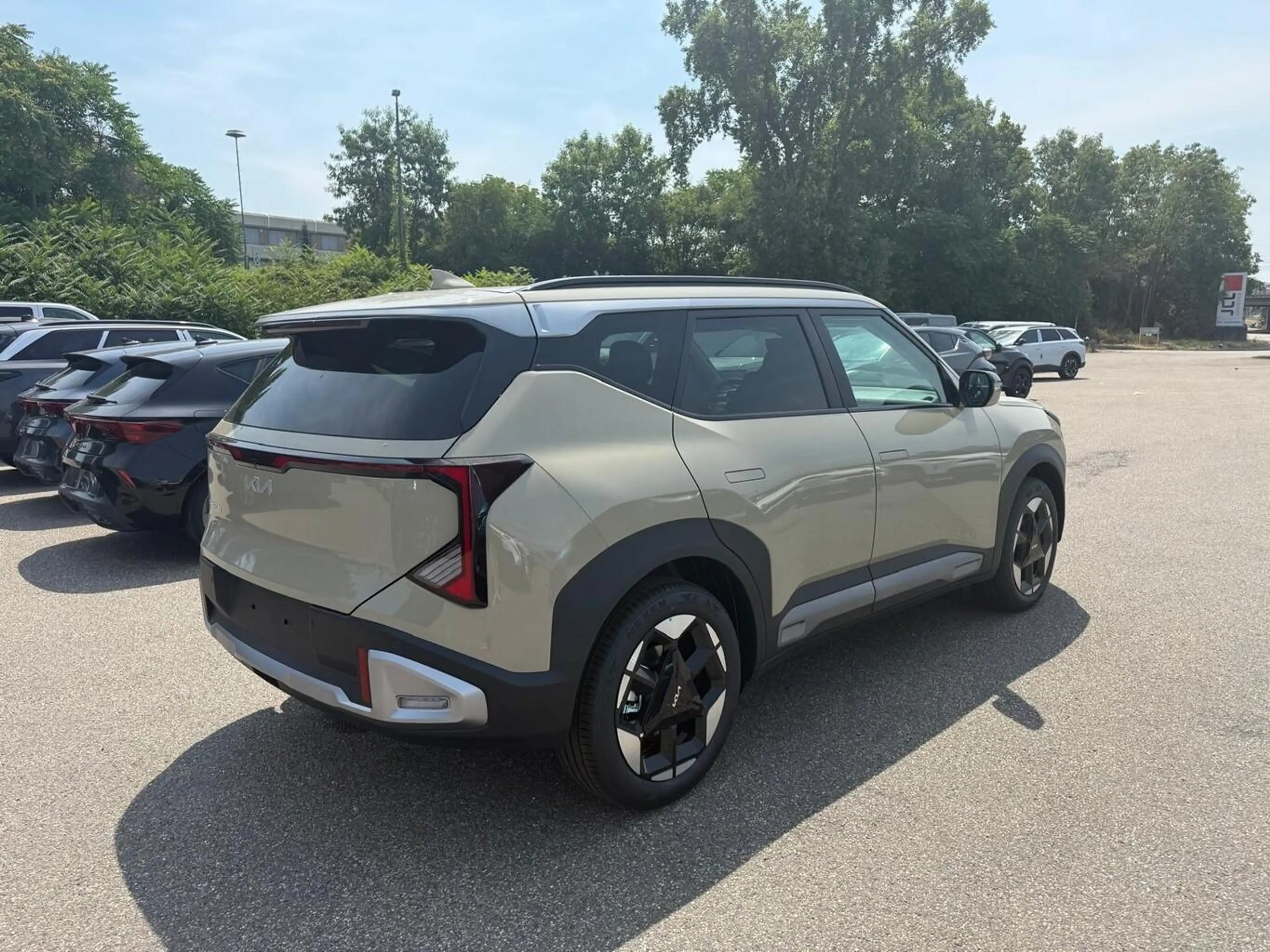 Kia Seltos DCT Vision DesignP SHZ ACC Carplay Keyl 132 kW ... — photo 4