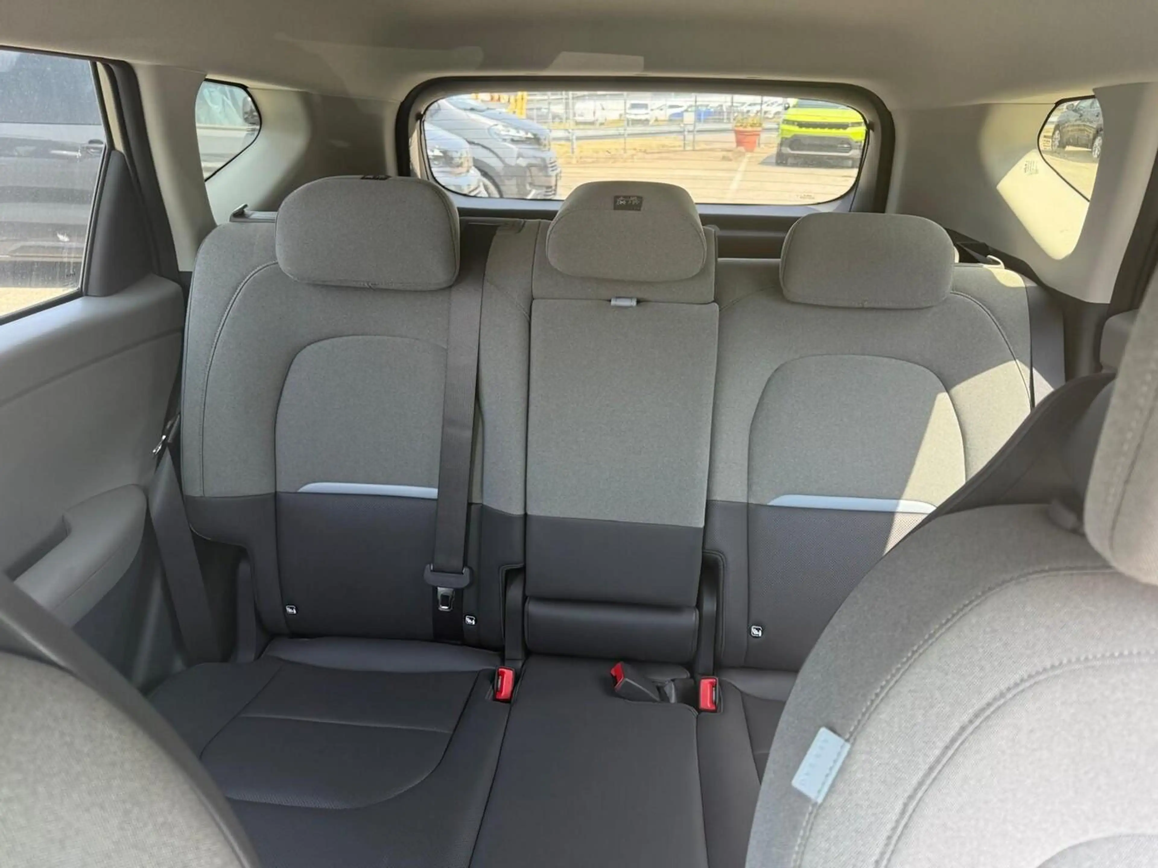 Kia Seltos DCT Vision DesignP SHZ ACC Carplay Keyl 132 kW ... — photo 12