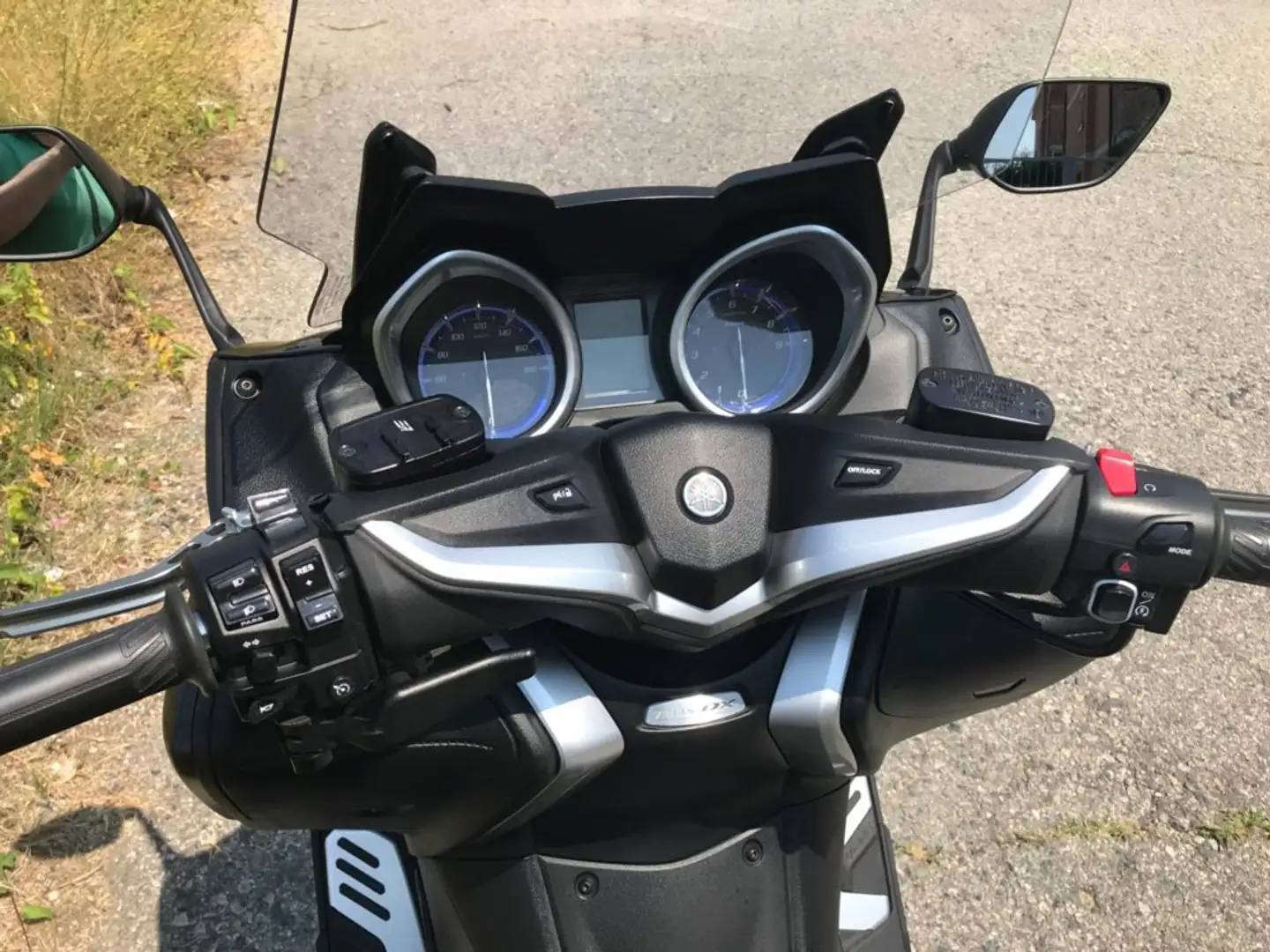 Yamaha TMAX DX Black - 2