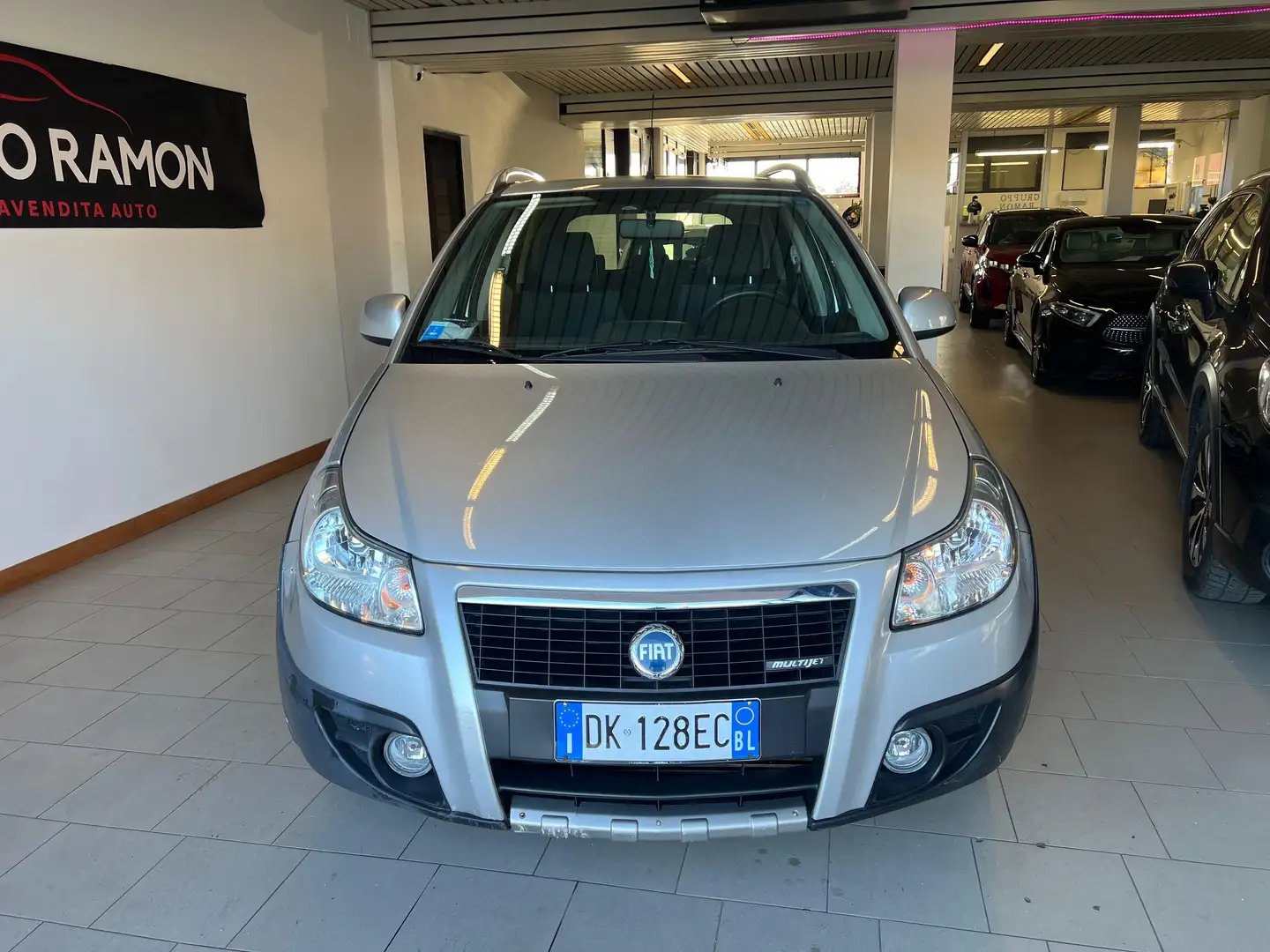 Fiat Sedici Sedici 1.9 mjt Emotion 4x4 120cv Zilver - 2