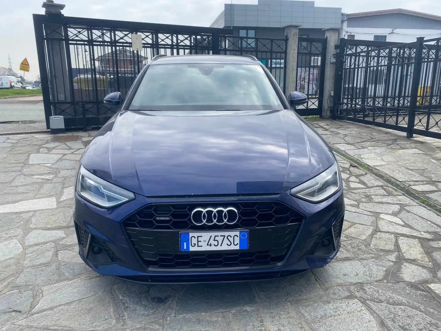 Audi A4 2.0 tdi mhev S line edition quattro 204cv s-tronic Blau - 2