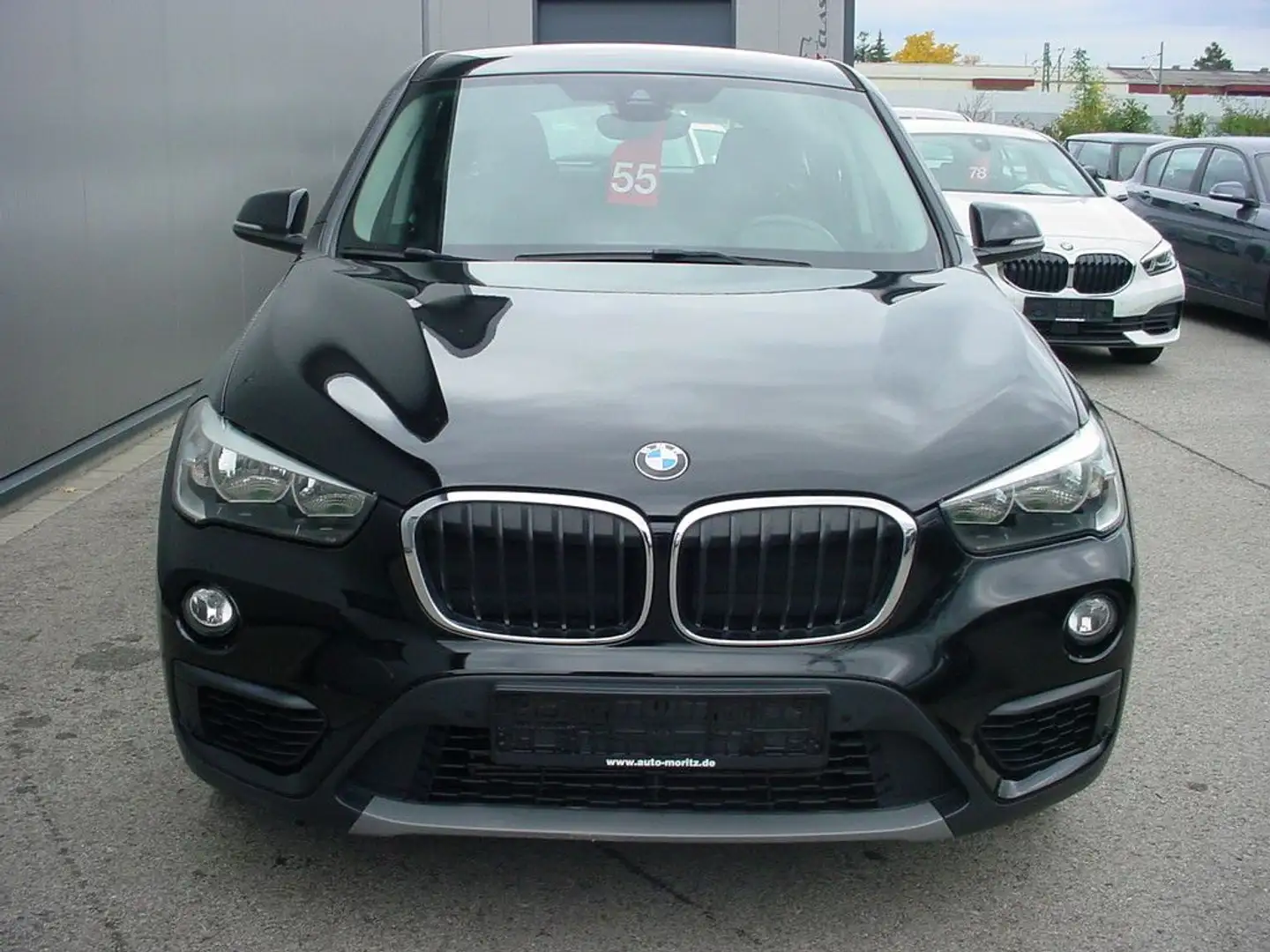 BMW X1 sDrive18i *Lordosenstütze*Navi*PDC* Schwarz - 2