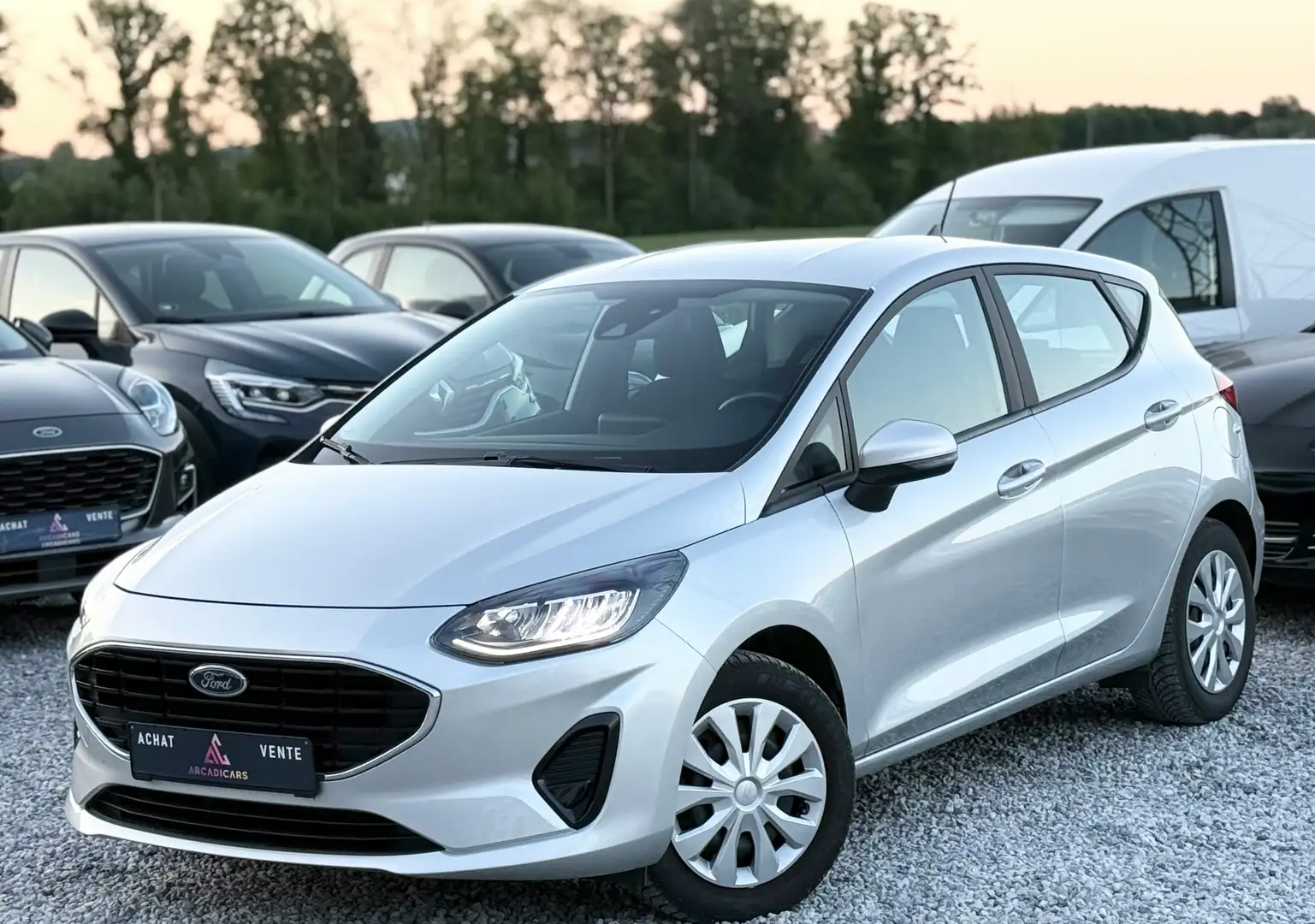 Ford Fiesta NAVIGATION - CAR PLAY - SIEGES CHAUFFANTS - AIR CO Gris - 1