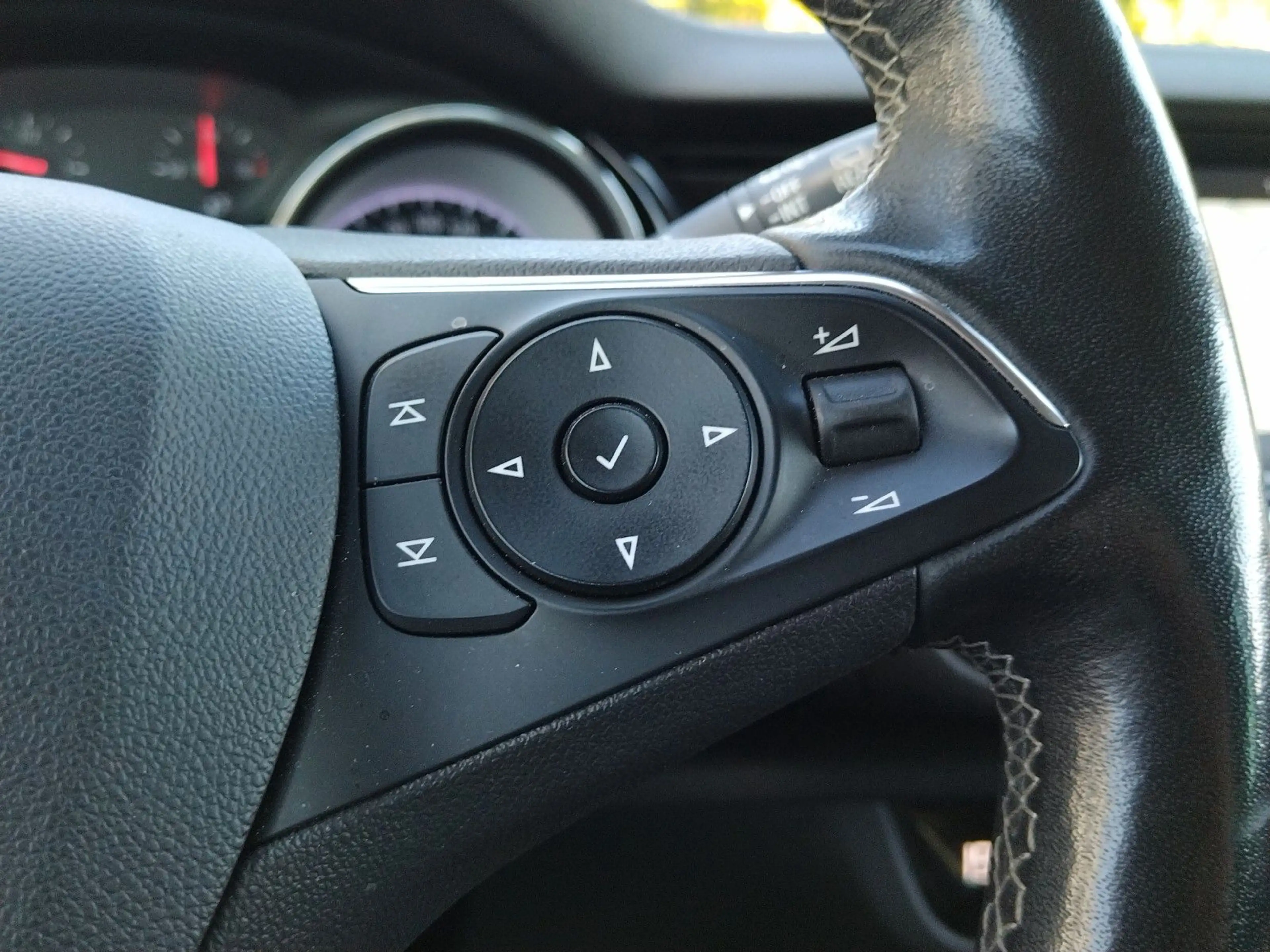 Opel Insignia B Sports Tourer Dynamic+NAVI+CAM+LED — photo 22