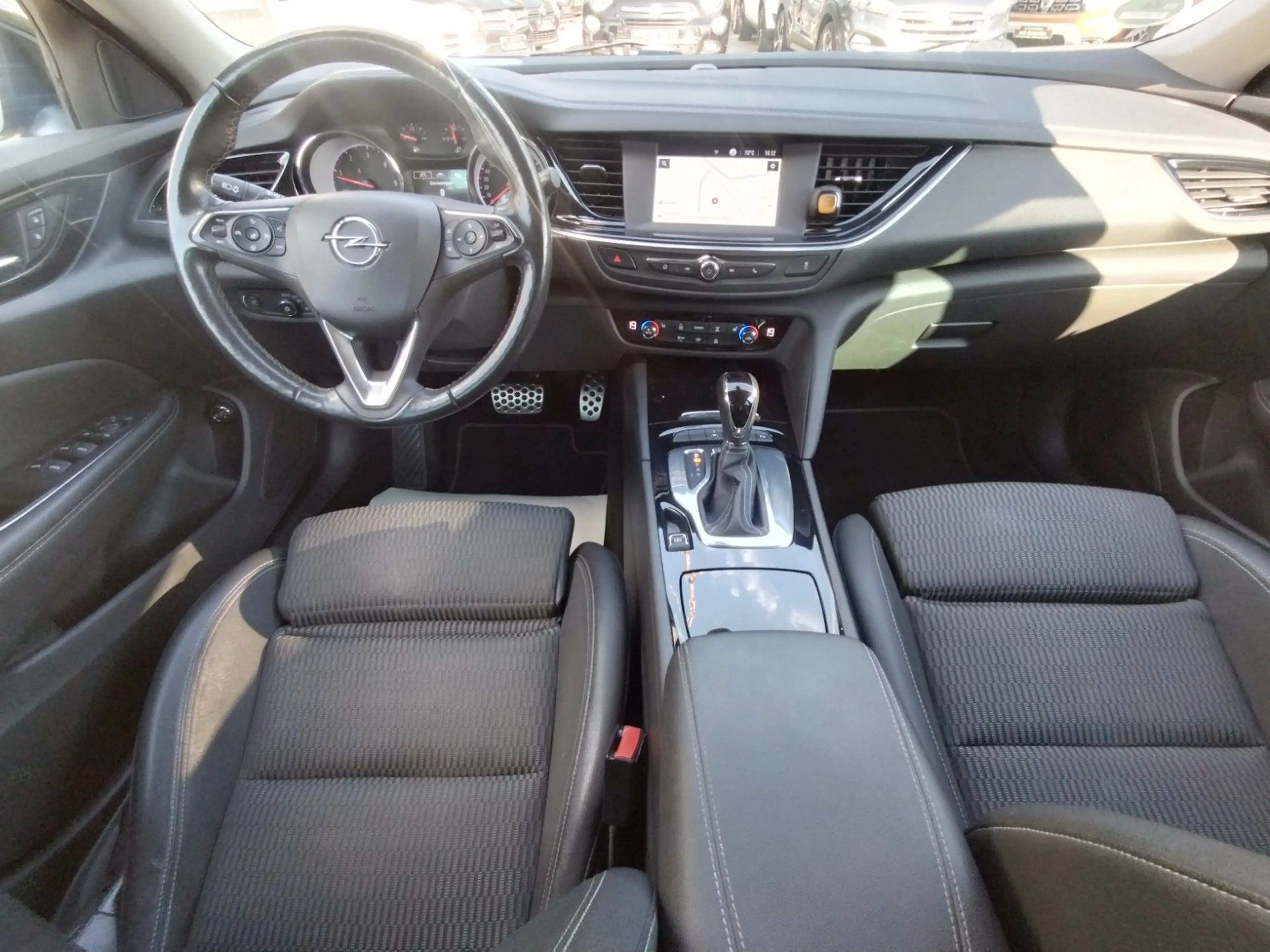 Opel Insignia B Sports Tourer Dynamic+NAVI+CAM+LED — photo 14