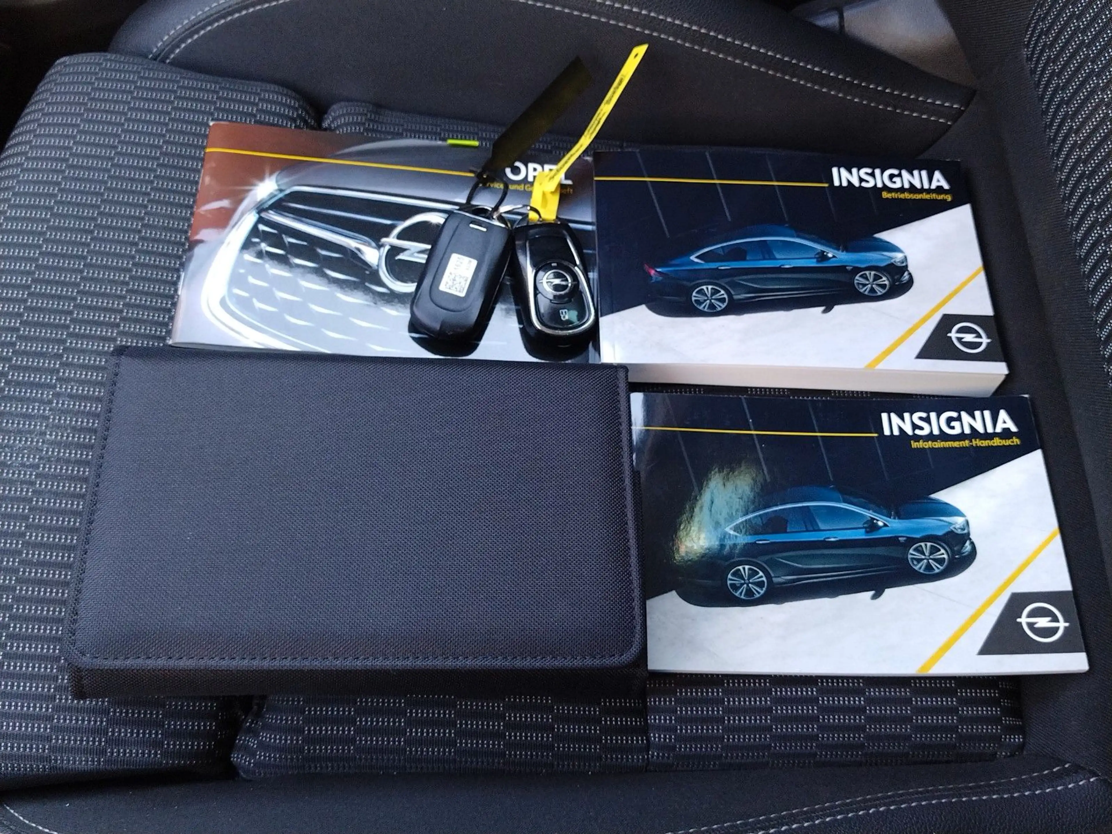 Opel Insignia B Sports Tourer Dynamic+NAVI+CAM+LED — photo 29