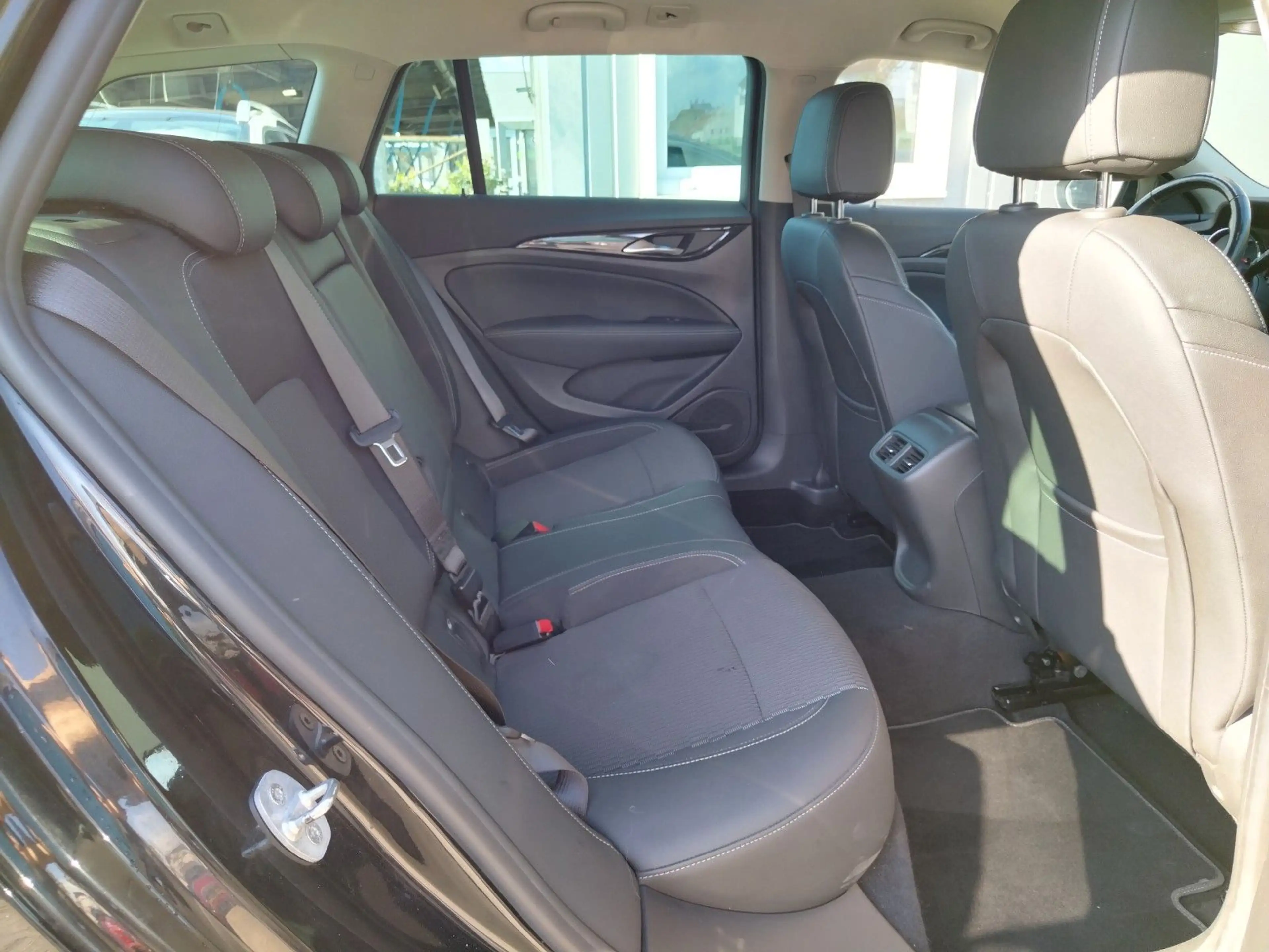 Opel Insignia B Sports Tourer Dynamic+NAVI+CAM+LED — photo 15