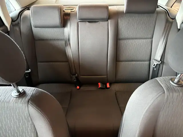 Audi A4 view 14