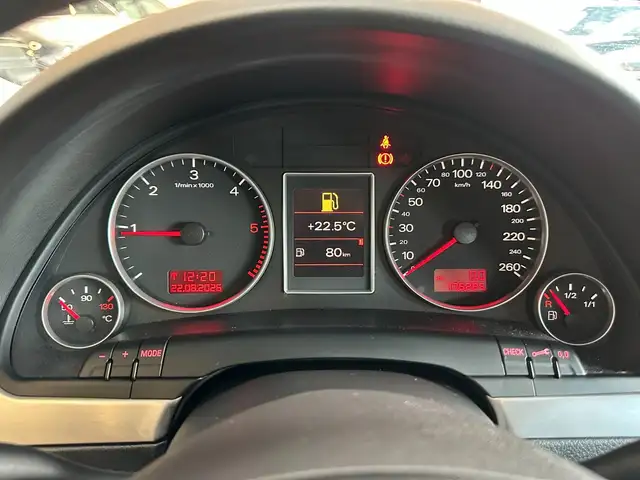 Audi A4 view 15