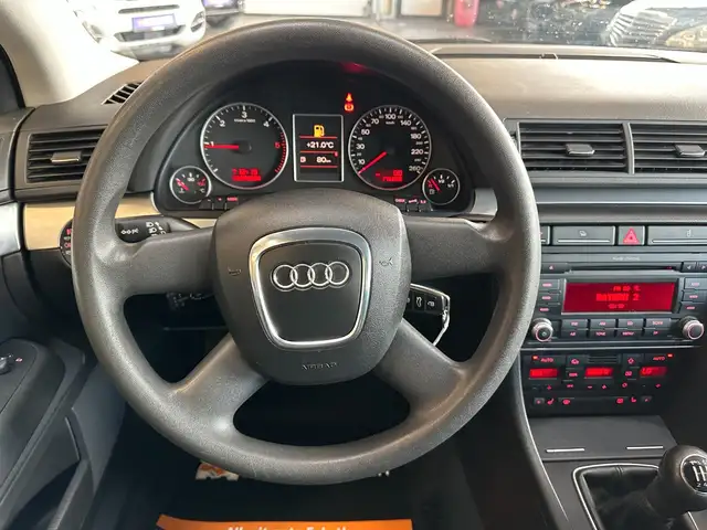 Audi A4 view 7