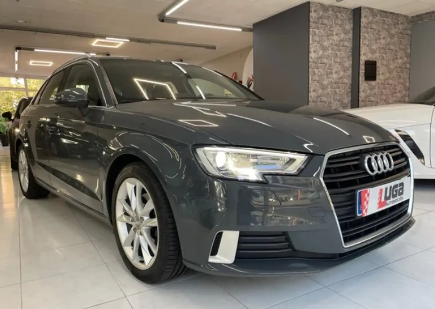 Audi A3 Sportback 2.0TDI 110kW - 1