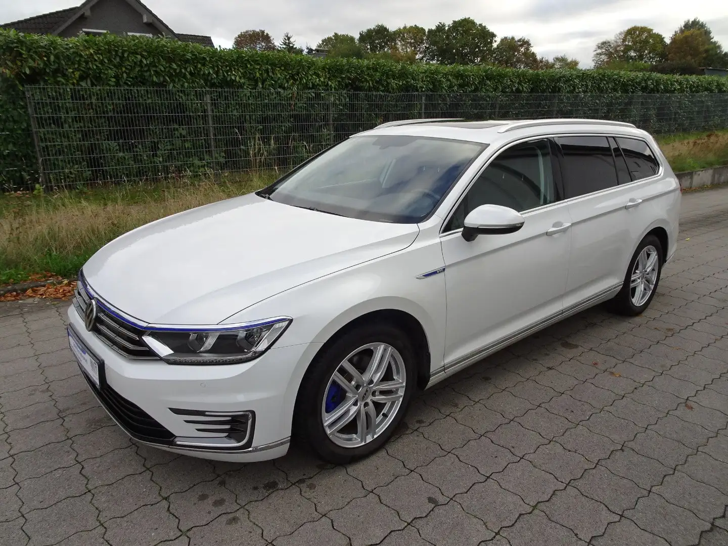 Volkswagen Passat Variant 1.4 TSI DSG GTE /2-Hand/ AHK Blanc - 1