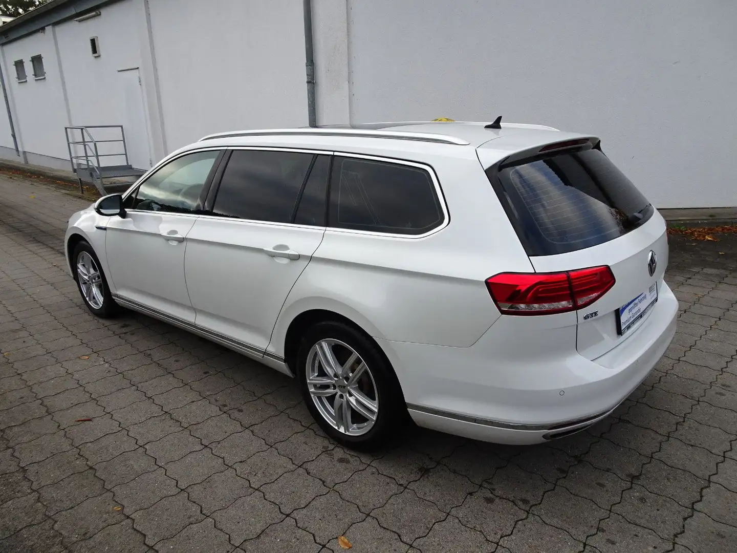 Volkswagen Passat Variant 1.4 TSI DSG GTE /2-Hand/ AHK Blanc - 2