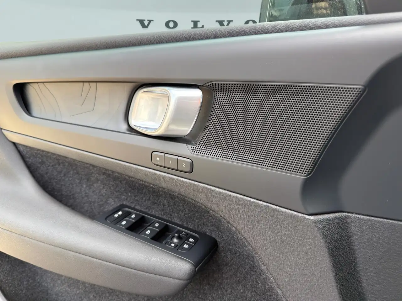 Volvo XC40 снимка Volvo XC40