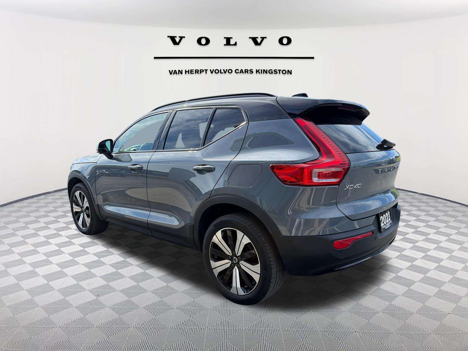 2023 Volvo XC40 Plus|Retired Courtesy Car|3.99% financing 24 mths thumb 10