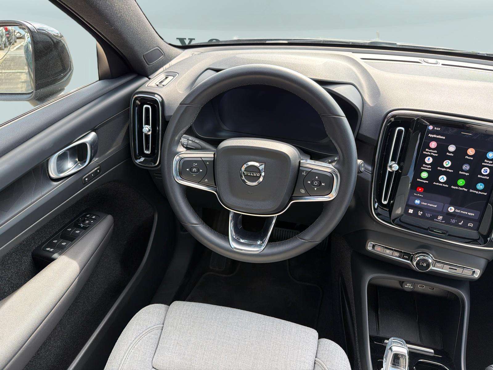 2023 Volvo XC40 Plus|Retired Courtesy Car|3.99% financing 24 mths thumb 25