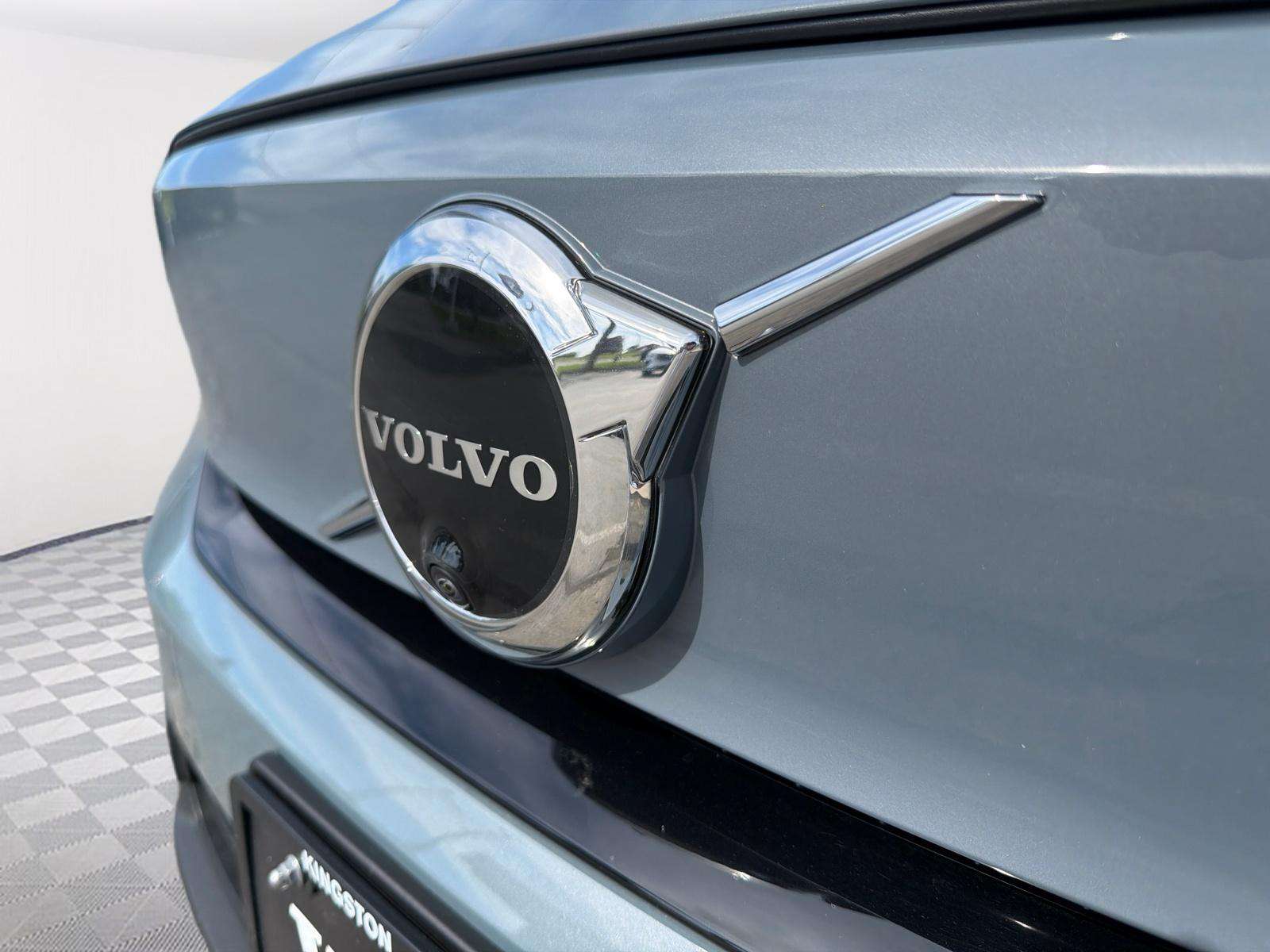 2023 Volvo XC40 Plus|Retired Courtesy Car|3.99% financing 24 mths thumb 24