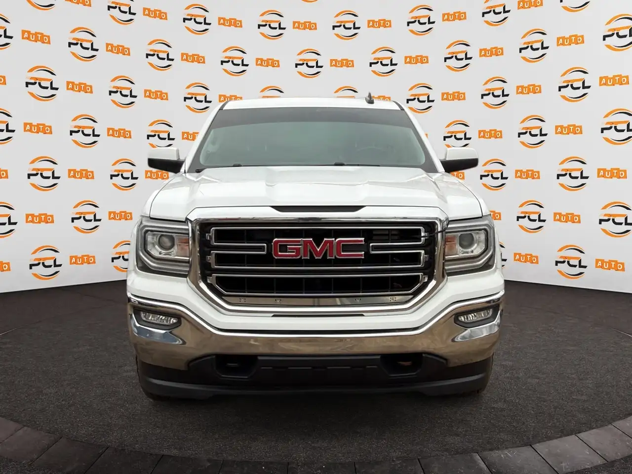 GMC Sierra 1500 снимка GMC Sierra 1500