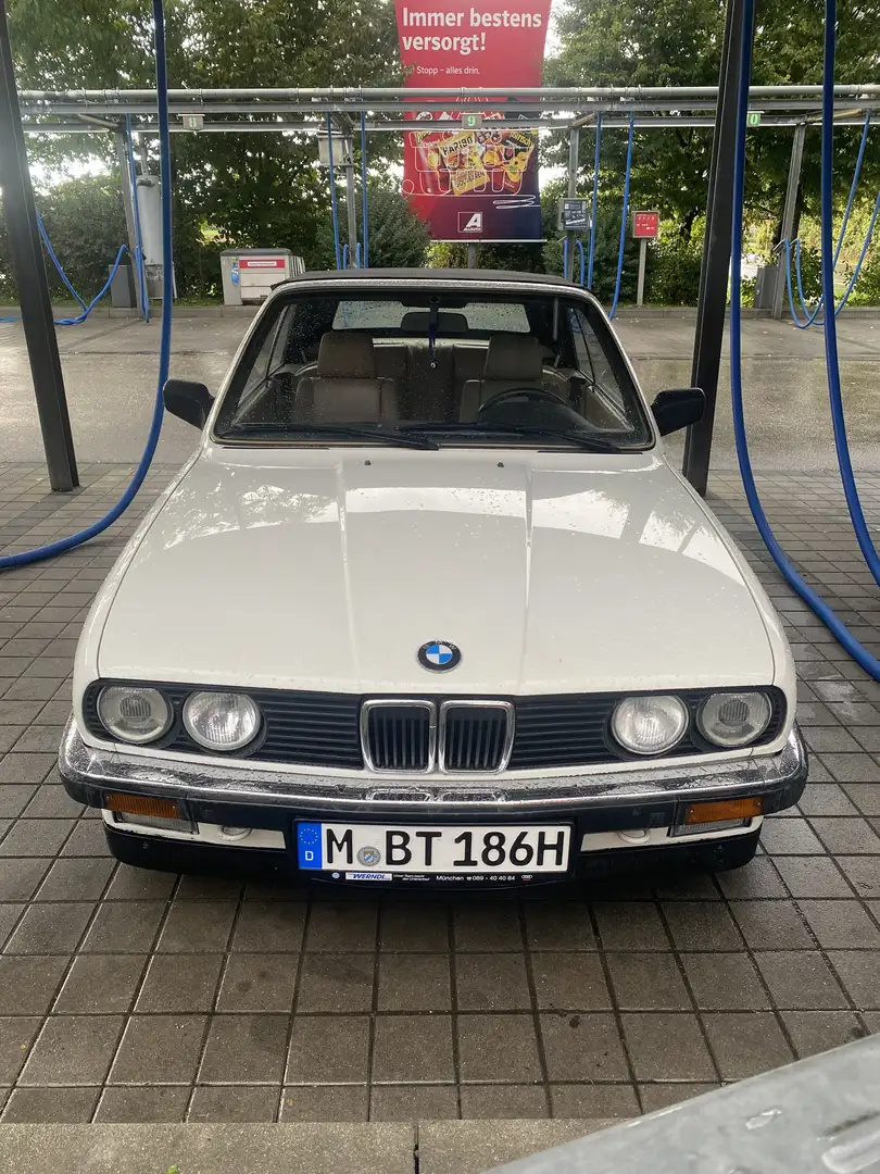BMW 320 320i - 1