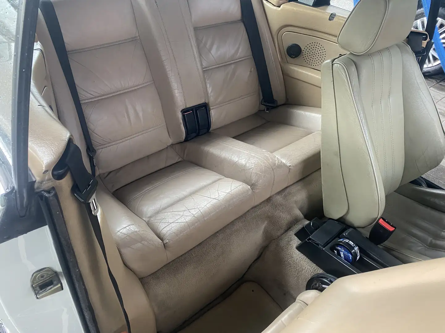 BMW 320 320i - 2