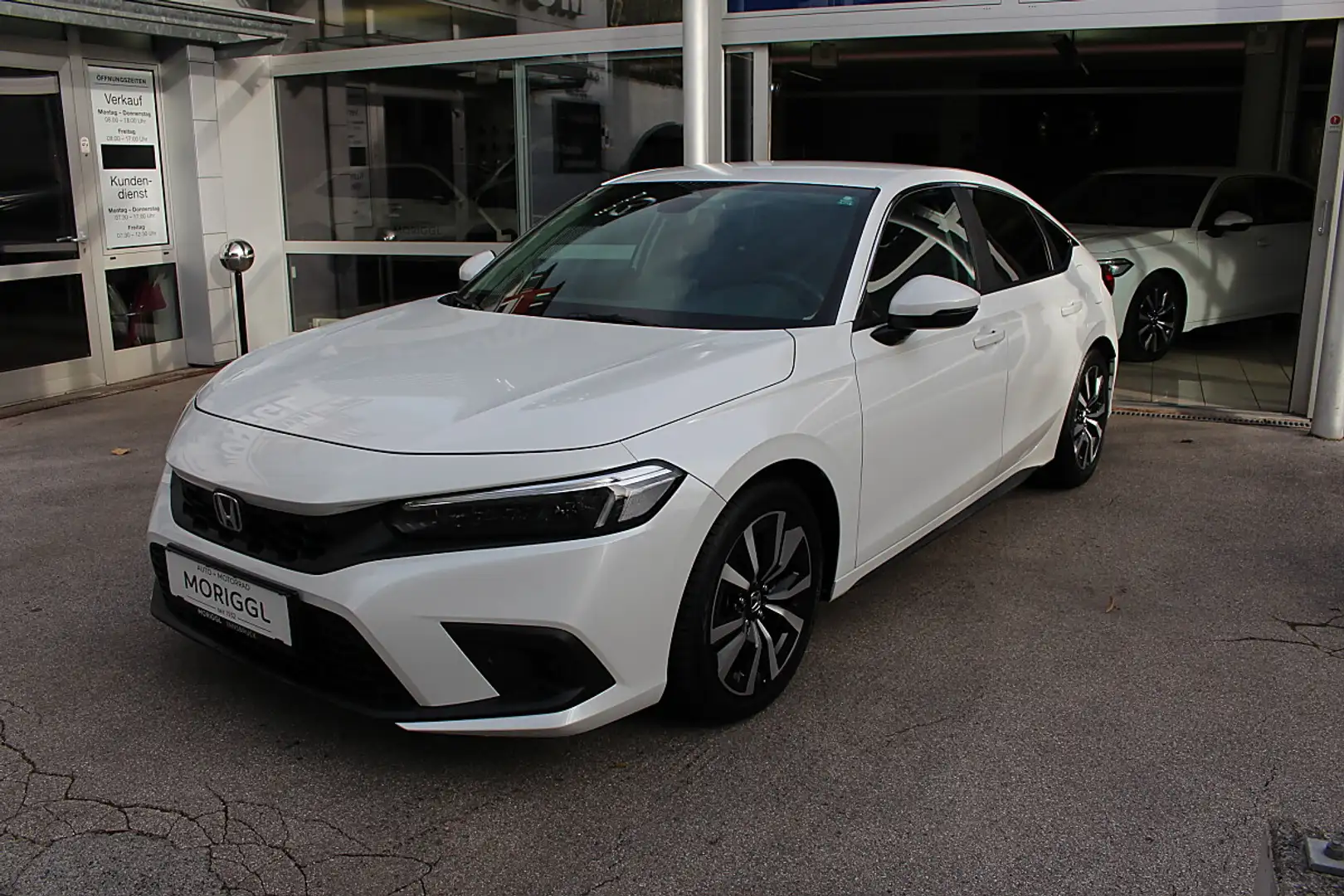 Honda Civic 2.0 i-MMD Hybrid Elegance e-CVT Aut. Weiß - 2